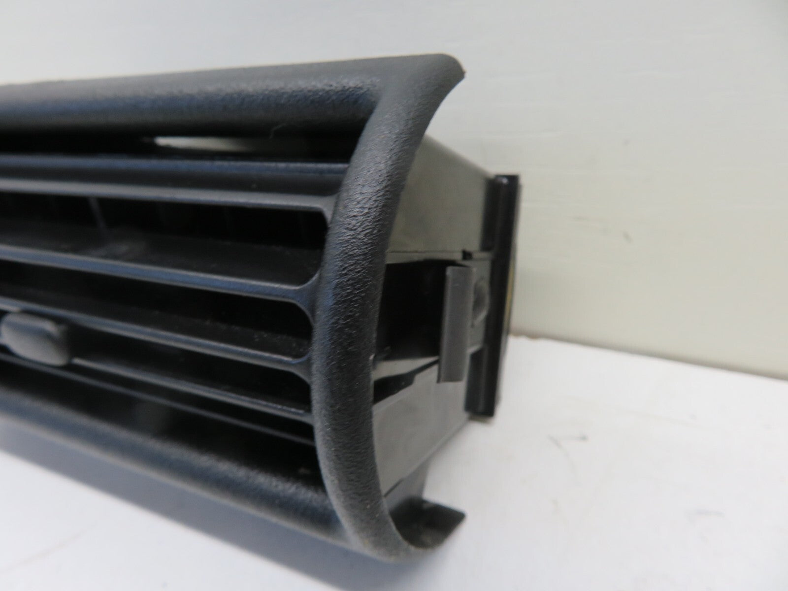 LAND ROVER FREELANDER 1 DASHBOARD AIR VENT 2004-2006 1734-11