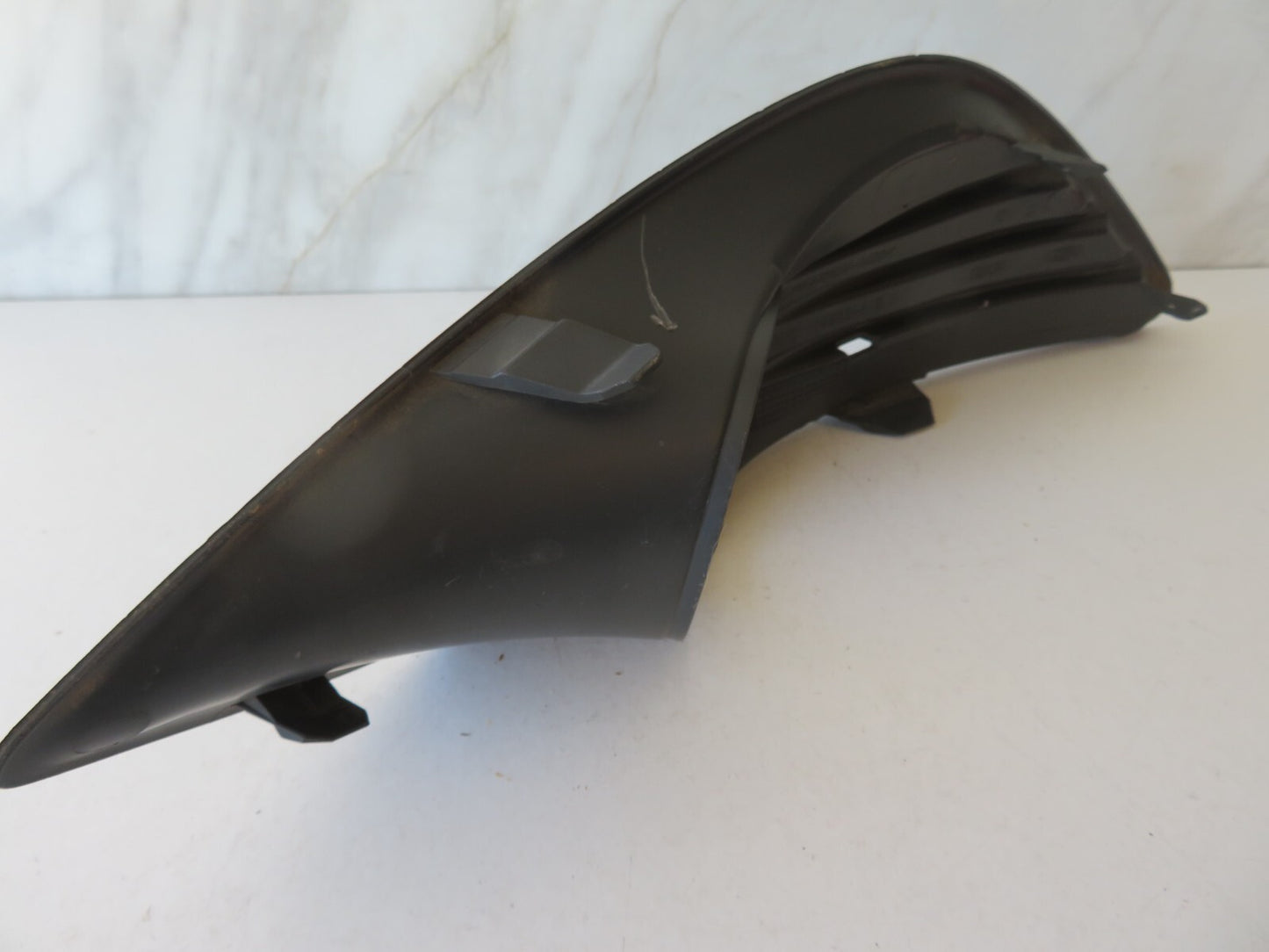 FORD FOCUS MK2 OS FRONT FOG LIGHT SURROUND TRIM 2008-2011 AMS1410