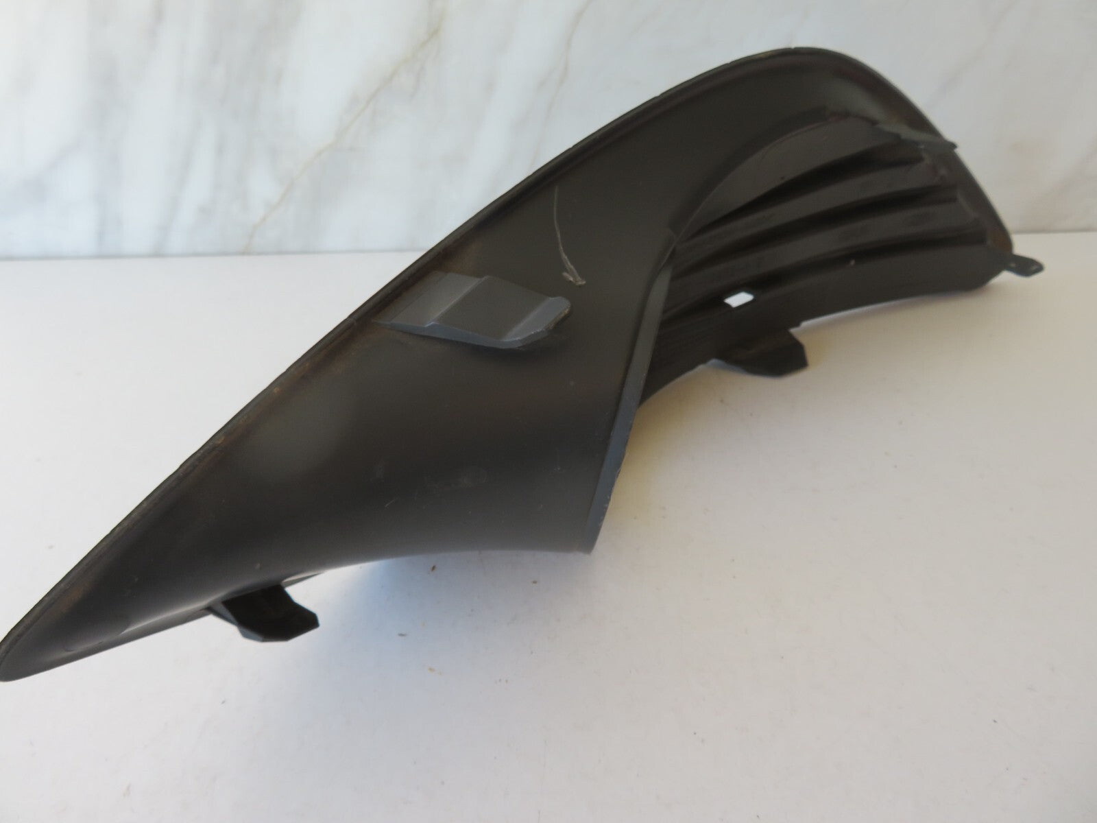 FORD FOCUS MK2 OS FRONT FOG LIGHT SURROUND TRIM 2008-2011 AMS1410