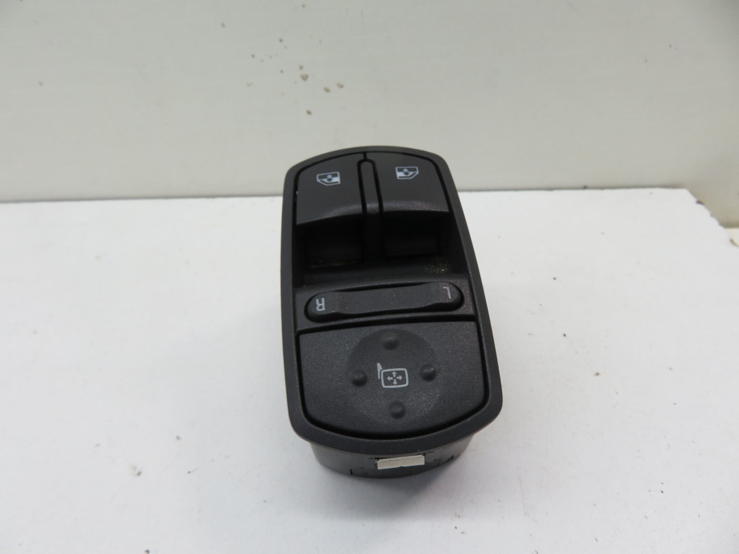 VAUXHALL CORSA D OS DRIVER WINDOW SWITCHES 2006-2011 1700-12