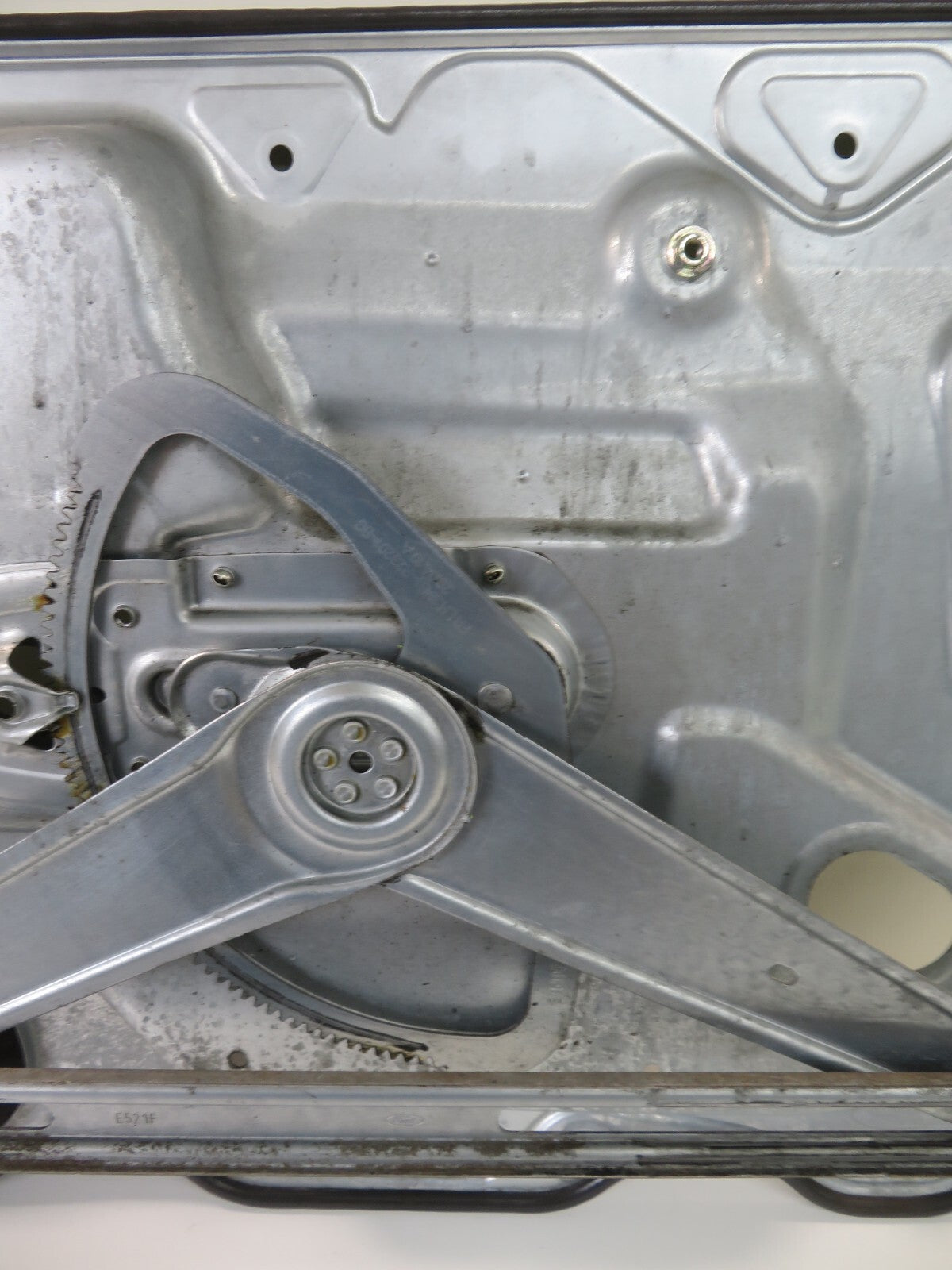 FORD C-MAX NSF ELECTRIC WINDOW REGULATOR LH0069 (NO MOTOR) 2006-2010