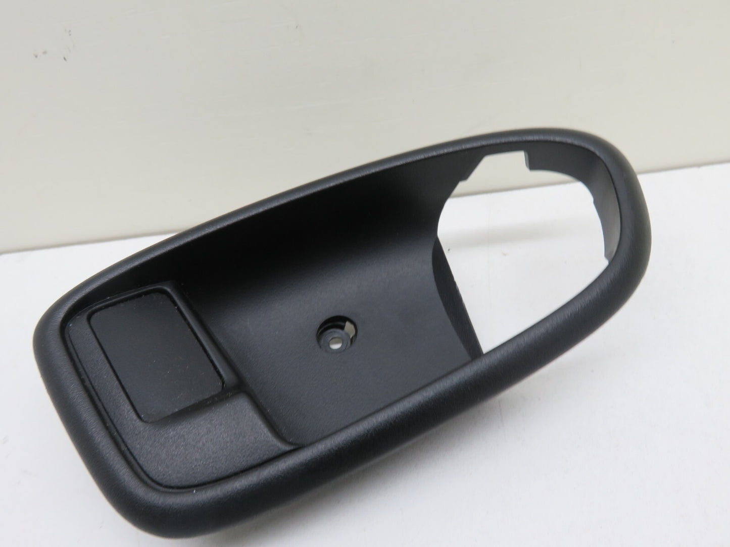 FORD SMAX OSR RIGHT REAR HANDLE SURROUND TRIM 2006-2014 1847-13