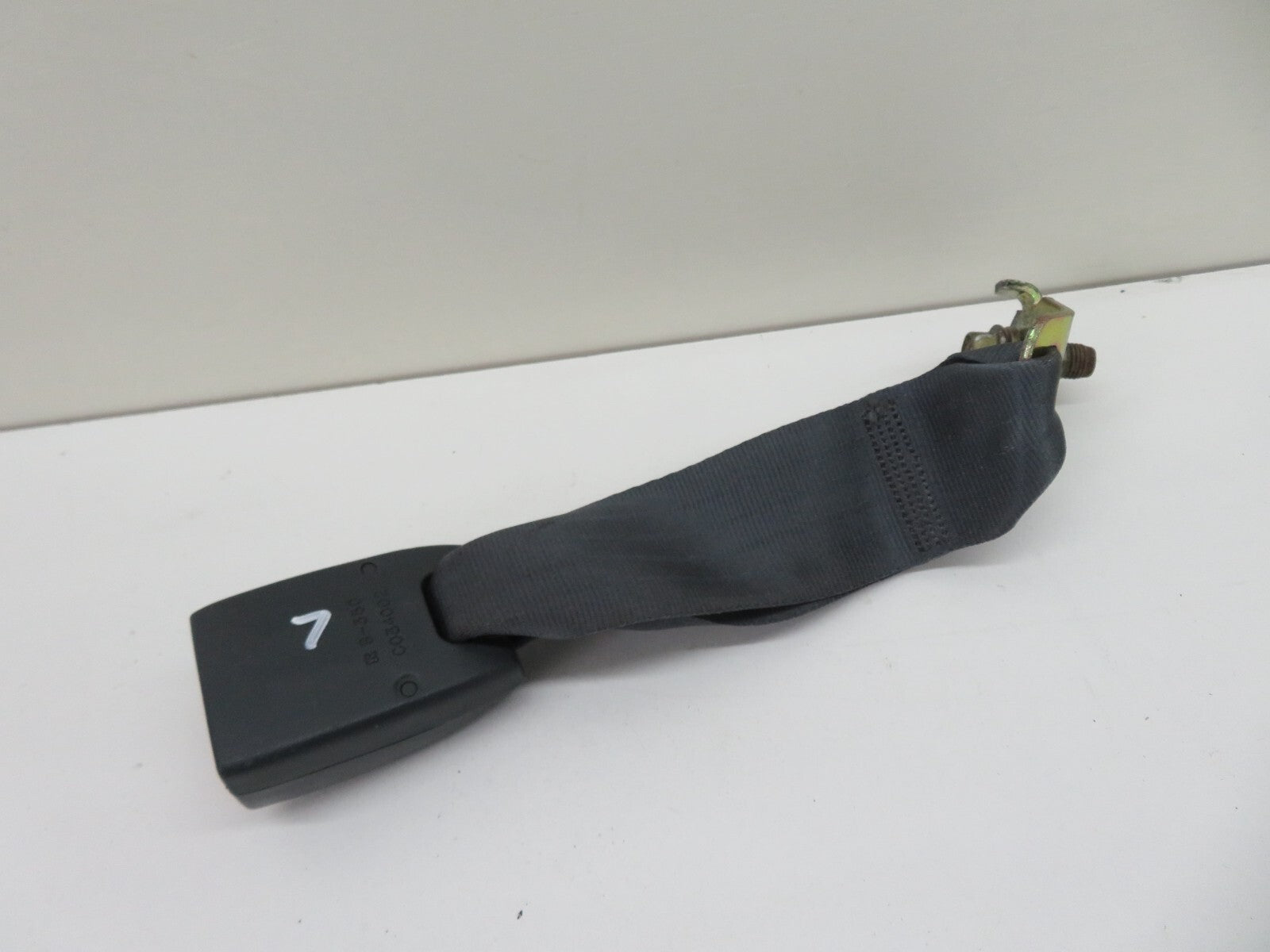 TOYOTA LEXUS SOARER SC400 REAR SEAT BELT BUCKLE CENTER 1991-1999 1551-7