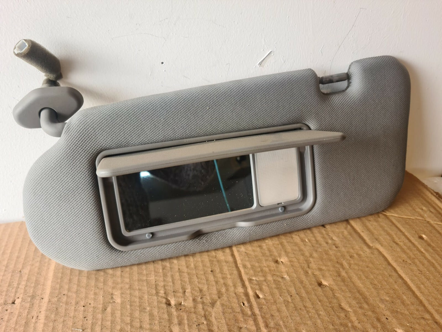 KIA SORENTO NS PASSENGER SUN VISOR 2002-2009 A54