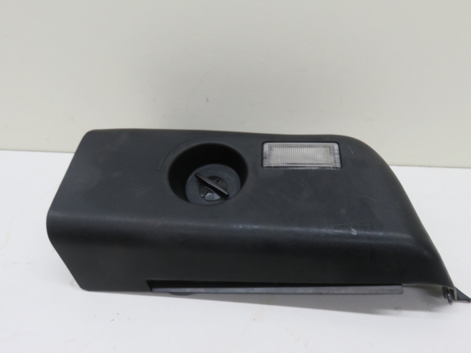 BMW E36 320 323 328 OS DRIVER REAR BOOT LIGHT COVER TRIM  1991-1998 1741-2