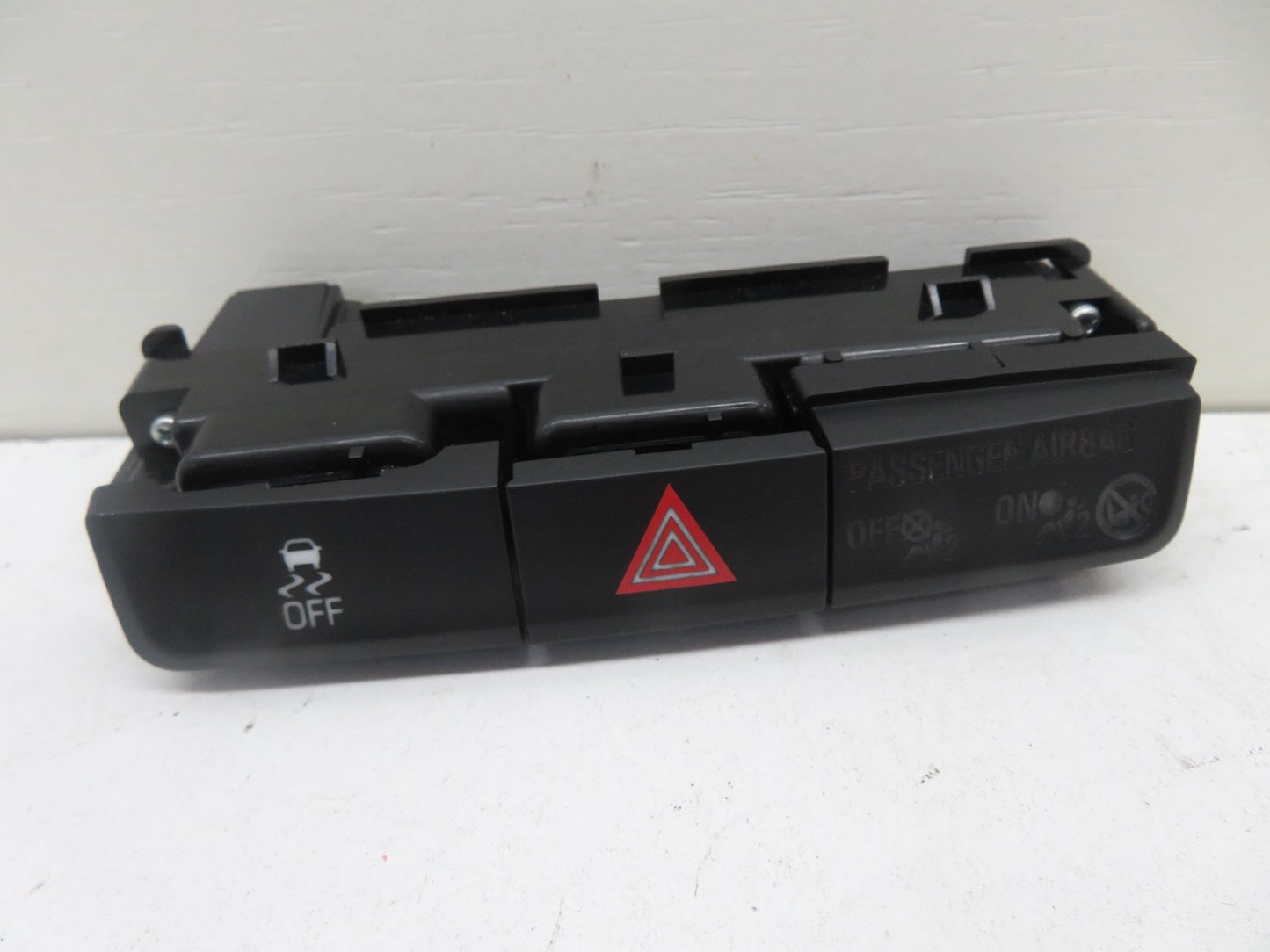 VAUXHALL MOKKA HAZARD TRACTION SWITCH 2012-2016 1739-13