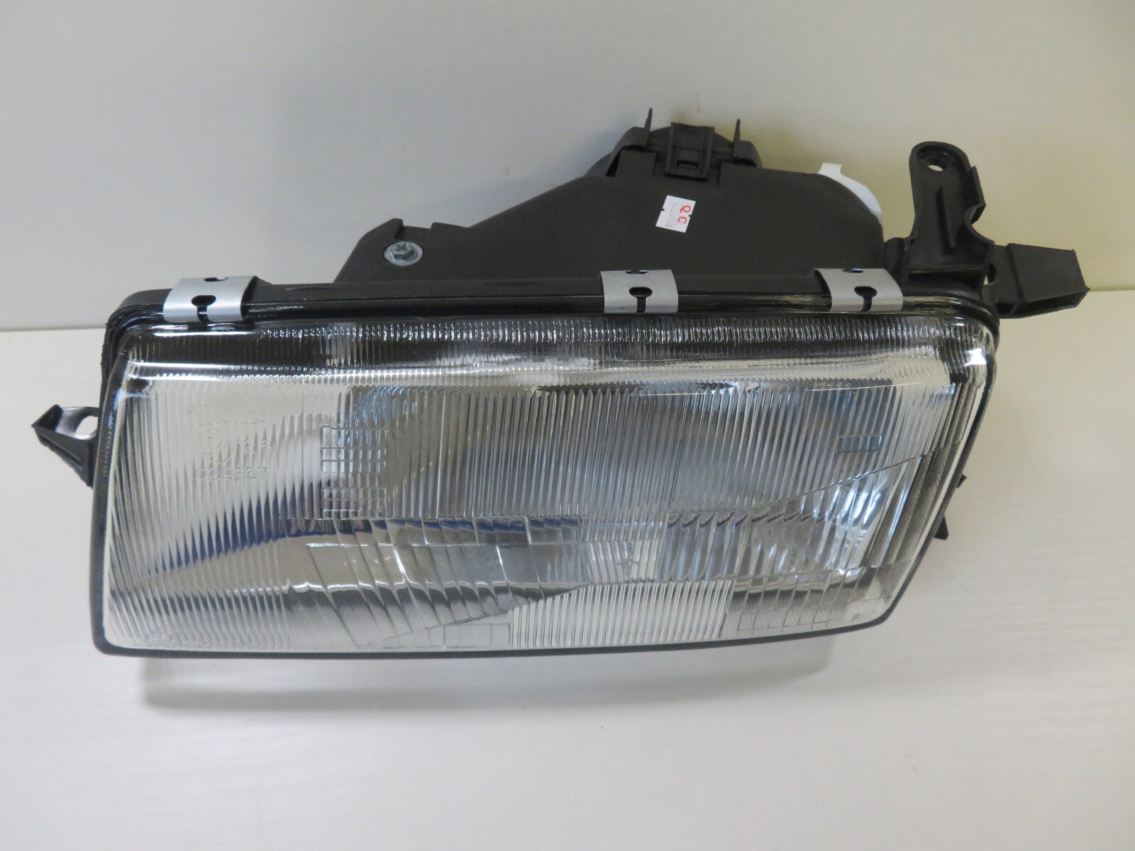 NS LH PASSENGER HEADLIGHT DEPO 442-1105L-RD-E FITS VAUXHALL VECTRA A CAVALIER 