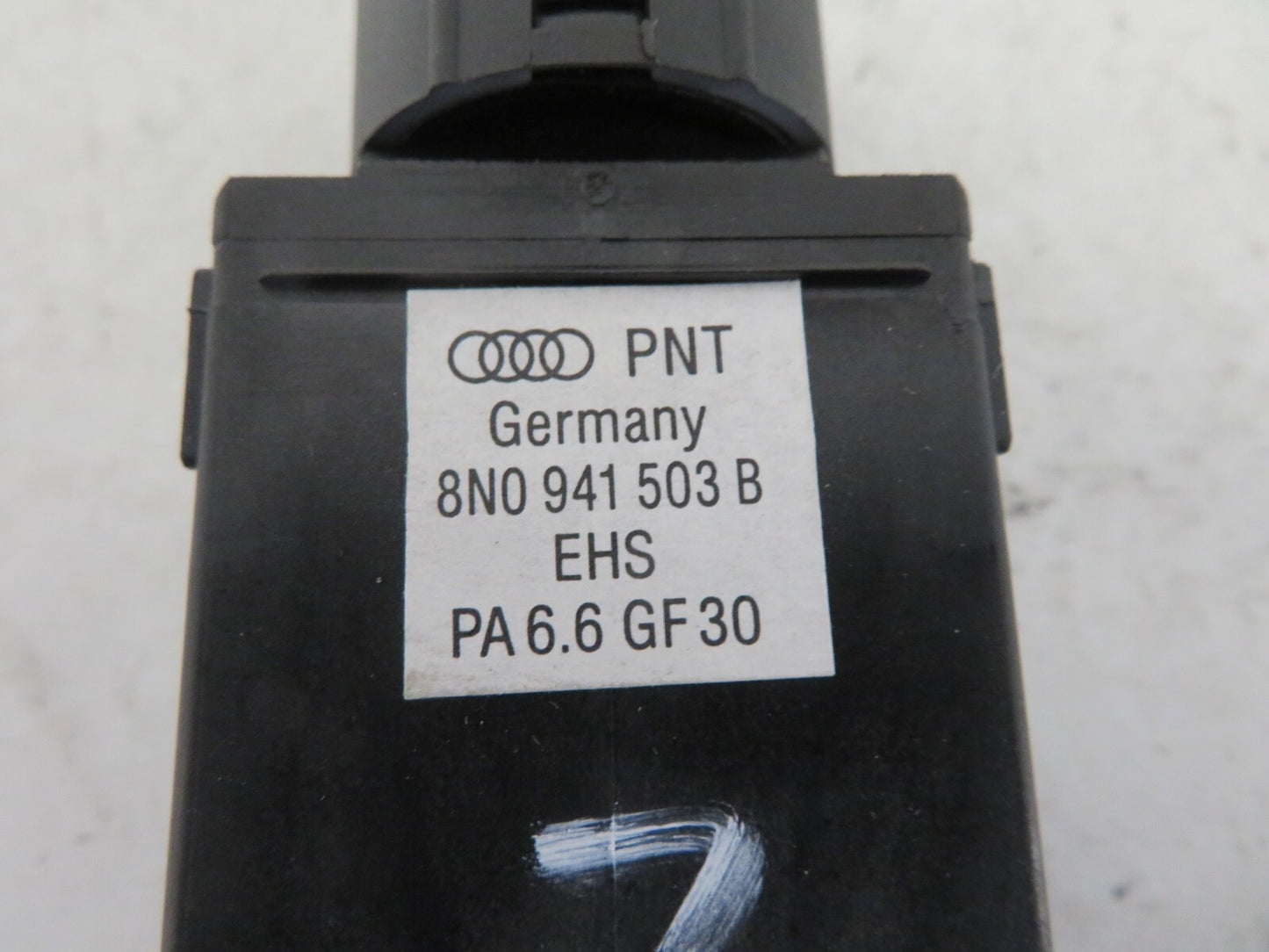 AUDI TT MK1 REAR WINDOW DEMIST SWITCH 8N0941503B 1999-2006 1424-7