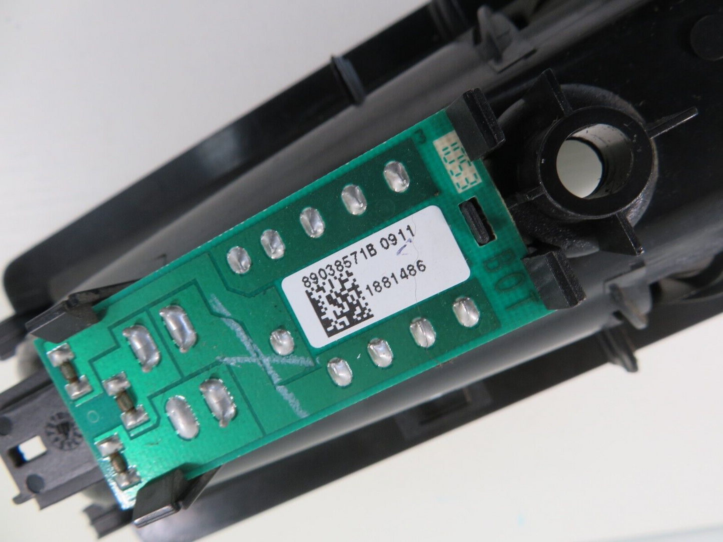 CITROEN BERLINGO MULTISPACE TORCH CHARGING DOCK 89038571B 2008-2012 1734-17