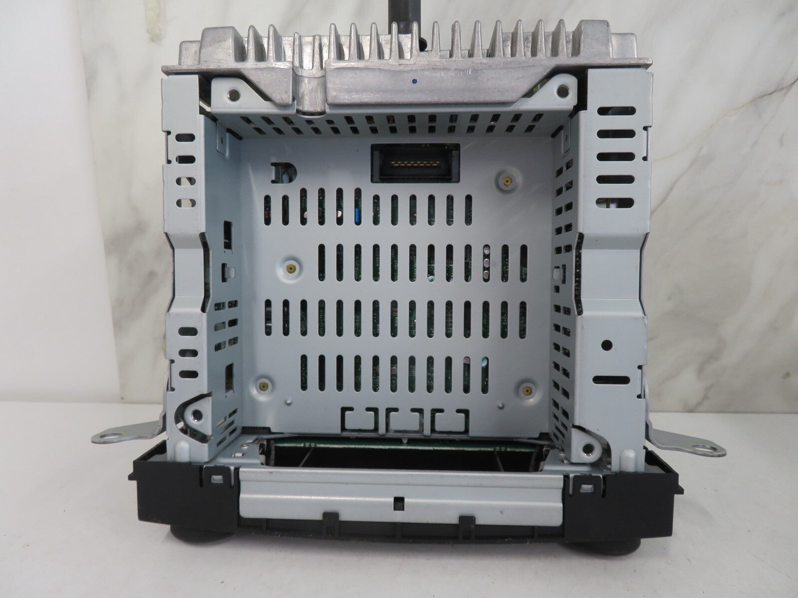 MAZDA MPV RADIO CD HEAD UNIT LD67669R0B 2000-2005 A1222-20