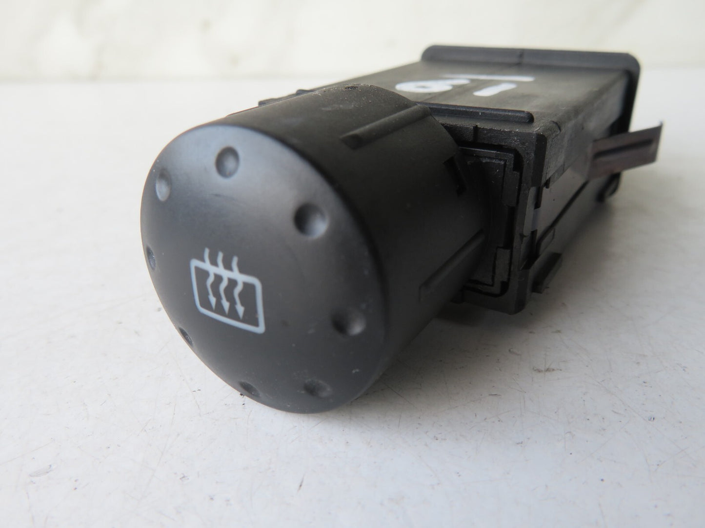 AUDI TT MK1 REAR WINDOW DEMIST SWITCH 1998-2006 AMS1035-19