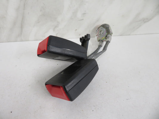 AUDI A8 D2 REAR SEAT BELT BUCKLE 4D0857739 1998-2002 A1652-11