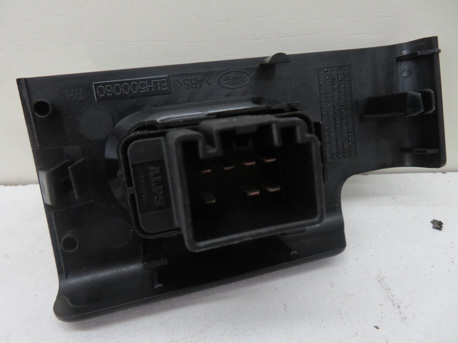 LAND ROVER FREELANDER 1 OS DRIVER REAR WINDOW SWITCH 2004-2006 1672-8