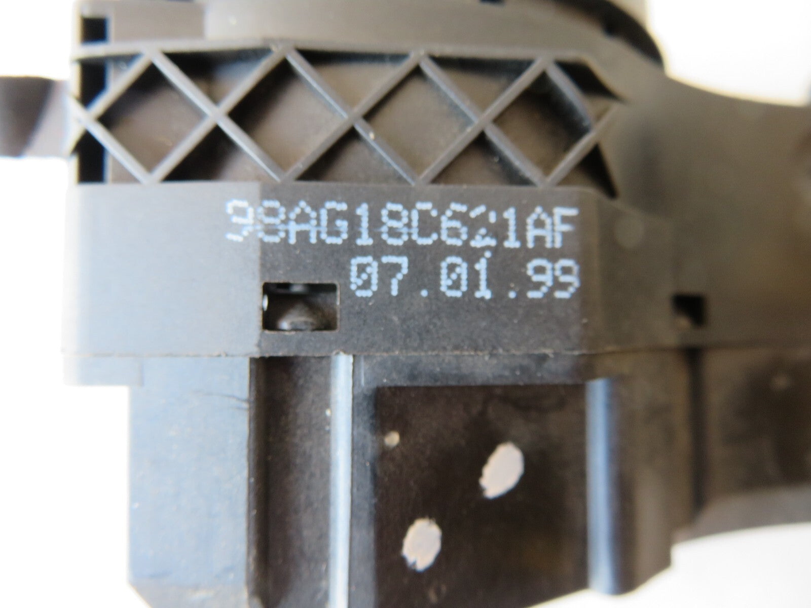 FORD FOCUS MK1 AIR CIRCULATION REAR WINDOW DEMIST SWITCH 1998-2005 AMS1304