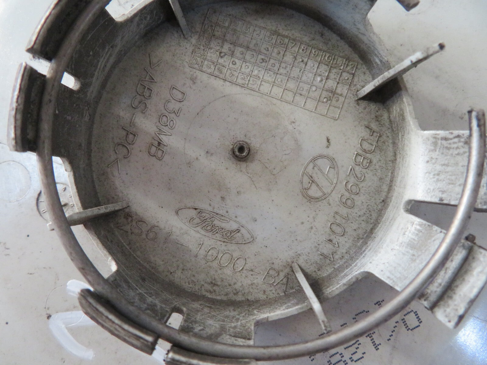 FORD FIESTA MK6 ALLOY WHEEL CENTRE CAP 2S61-1000-BA 2002-2008 MIX1243-27