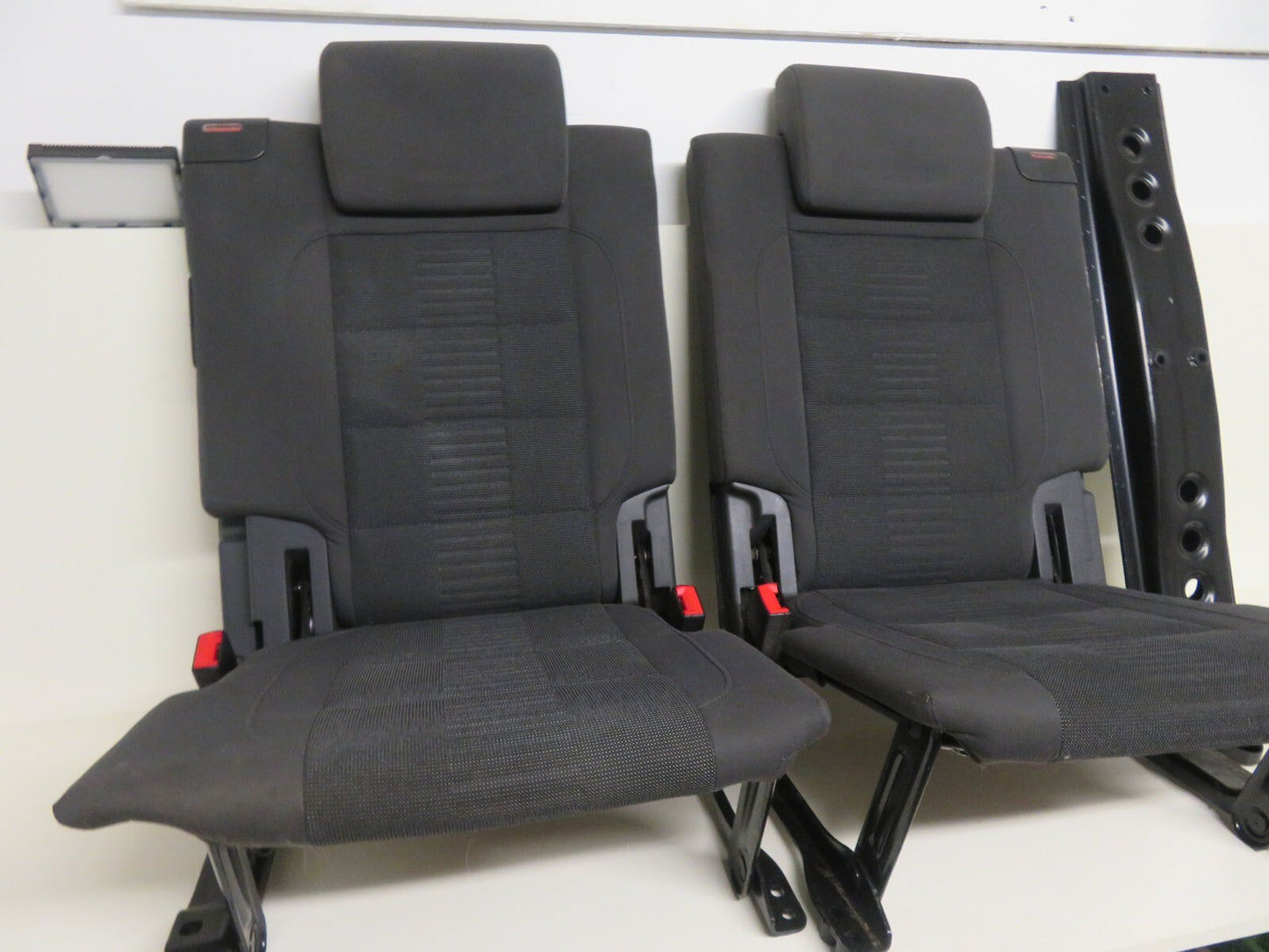 VOLKSWAGEN VW TOURAN REAR THIRD ROW CLOTH SEATS CADDY 2K 2003-2009