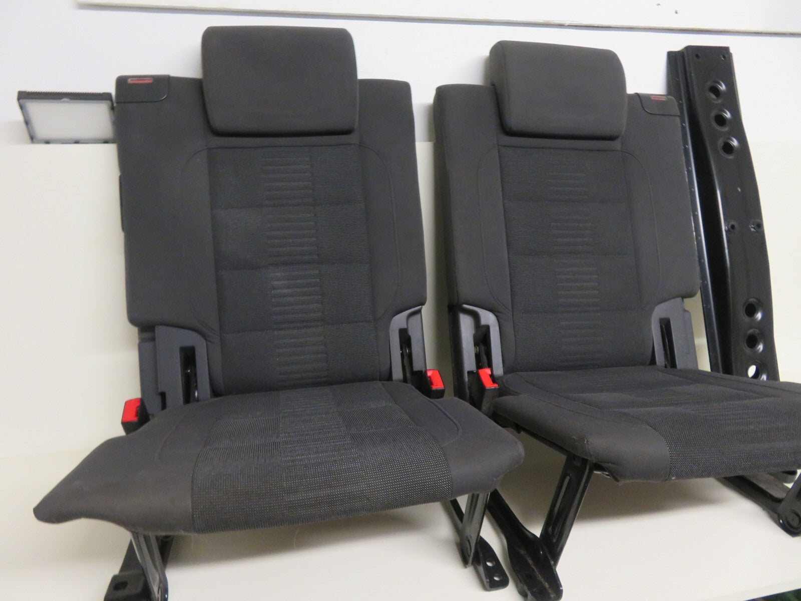 VOLKSWAGEN VW TOURAN REAR THIRD ROW CLOTH SEATS CADDY 2K 2003-2009