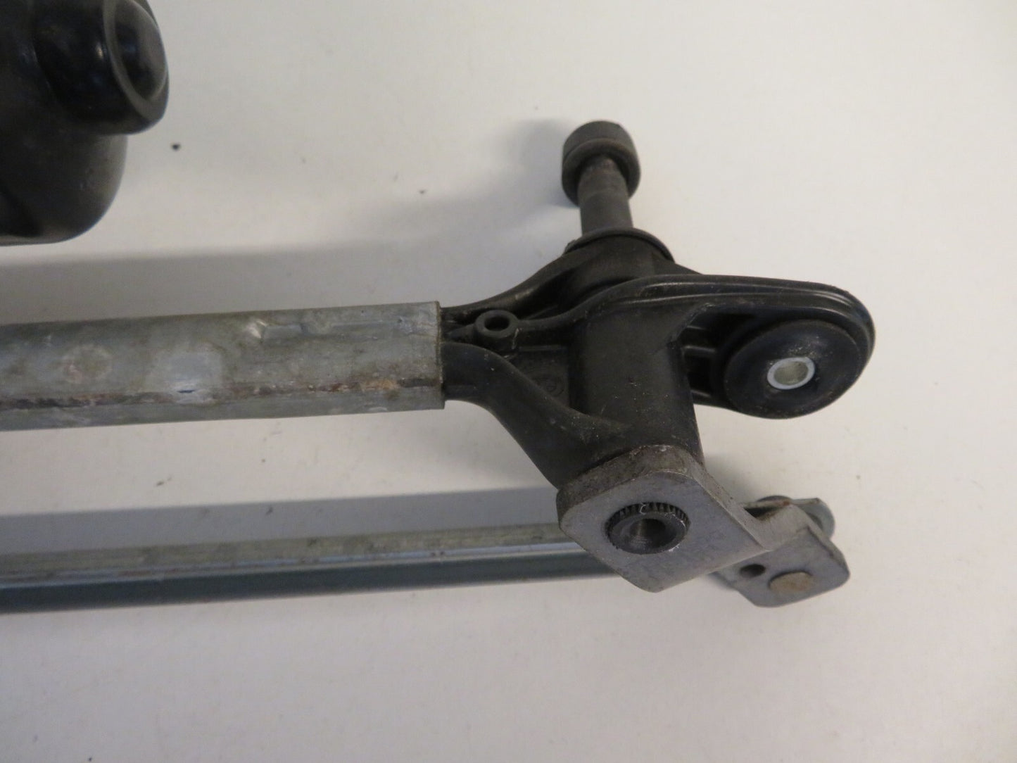 BMW 1 SERIES F20 FRONT WIPER MOTOR 7267504 2012-2015 AMS1445