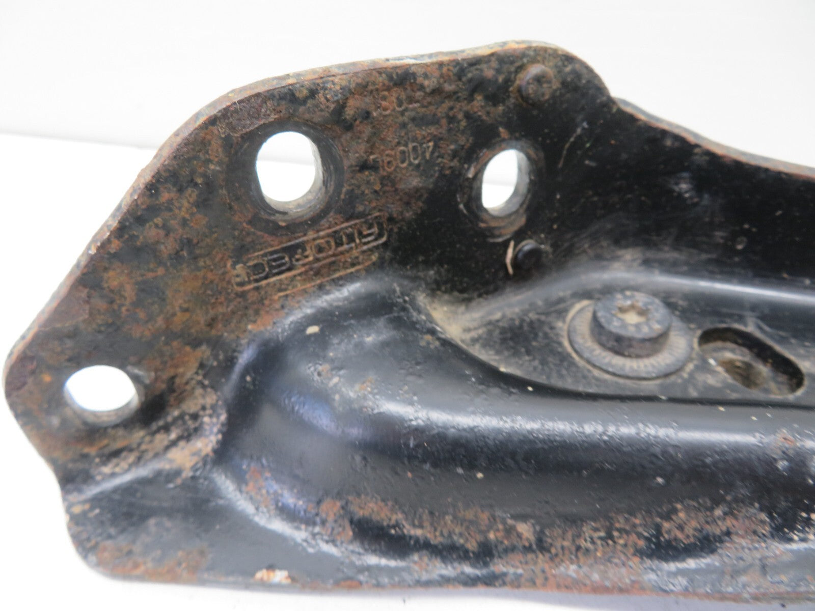 PEUGEOT BIPPER NS SLIDING DOOR BOTTOM ROLLER HINGE 2008-2015 1734-14