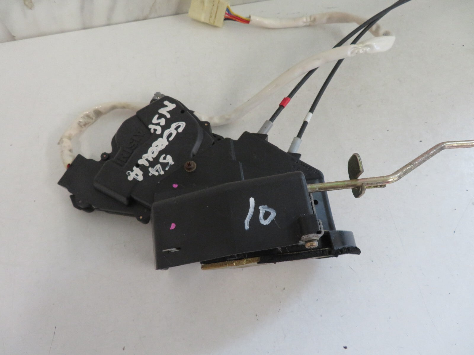 TOYOTA COROLLA NSF DOOR LOCK CATCH 2000-2006 MIXA1157-10