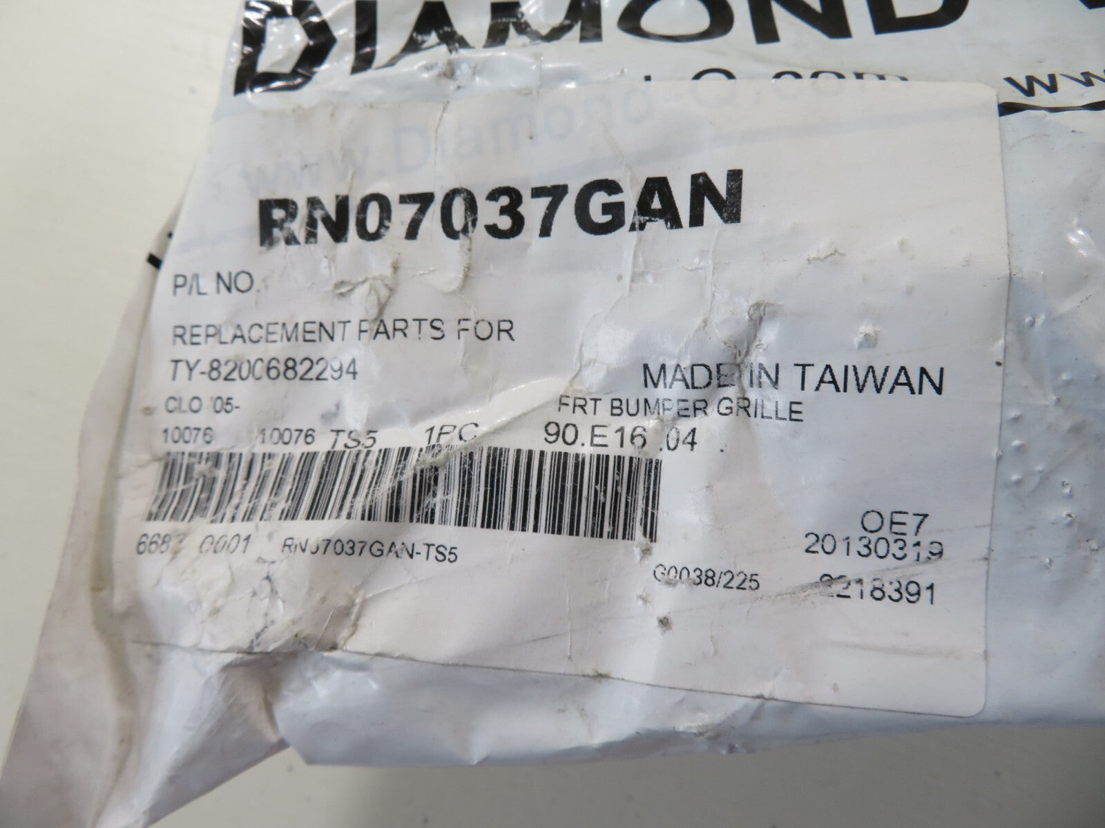 FRONT GRILL FOR RENAULT CLIO RN07037GAN 2005-2014