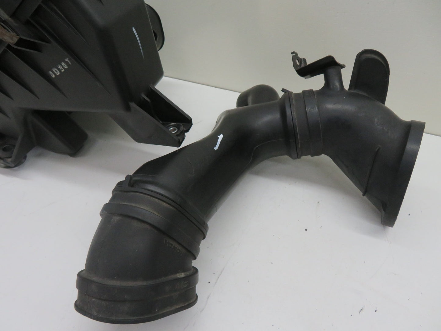 HONDA CIVIC MK8 2.2 DIESEL AIR FILTER BOX  2006-2011 1549-1