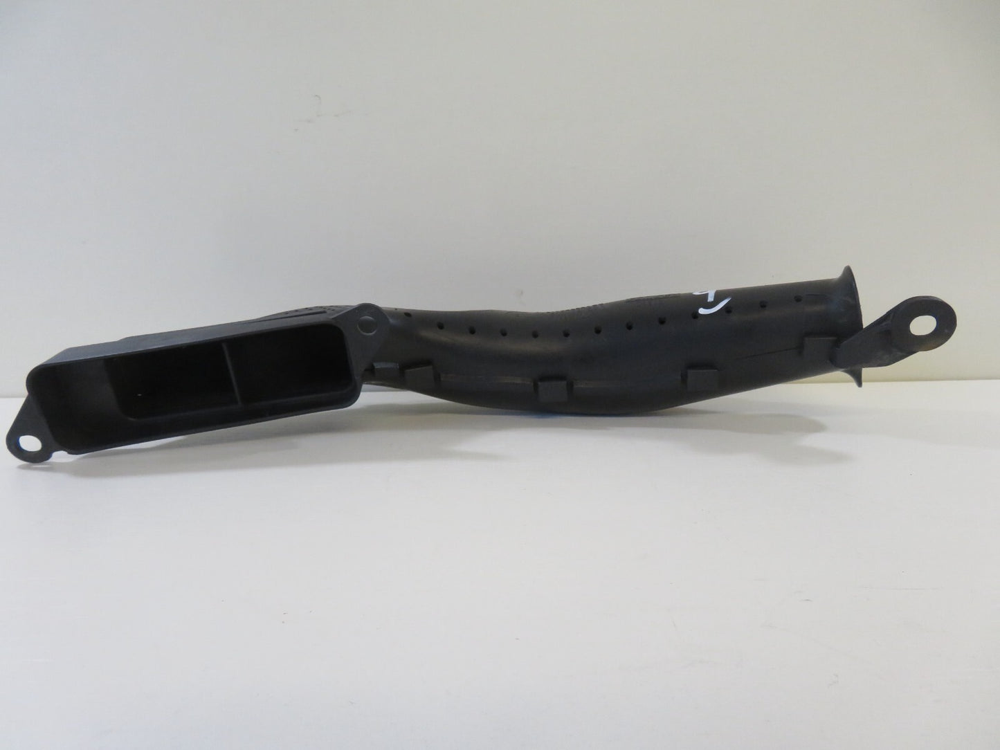 FORD C MAX AIR DUCT TRIM AV61-9E635-BC 2011-2015 1518-9