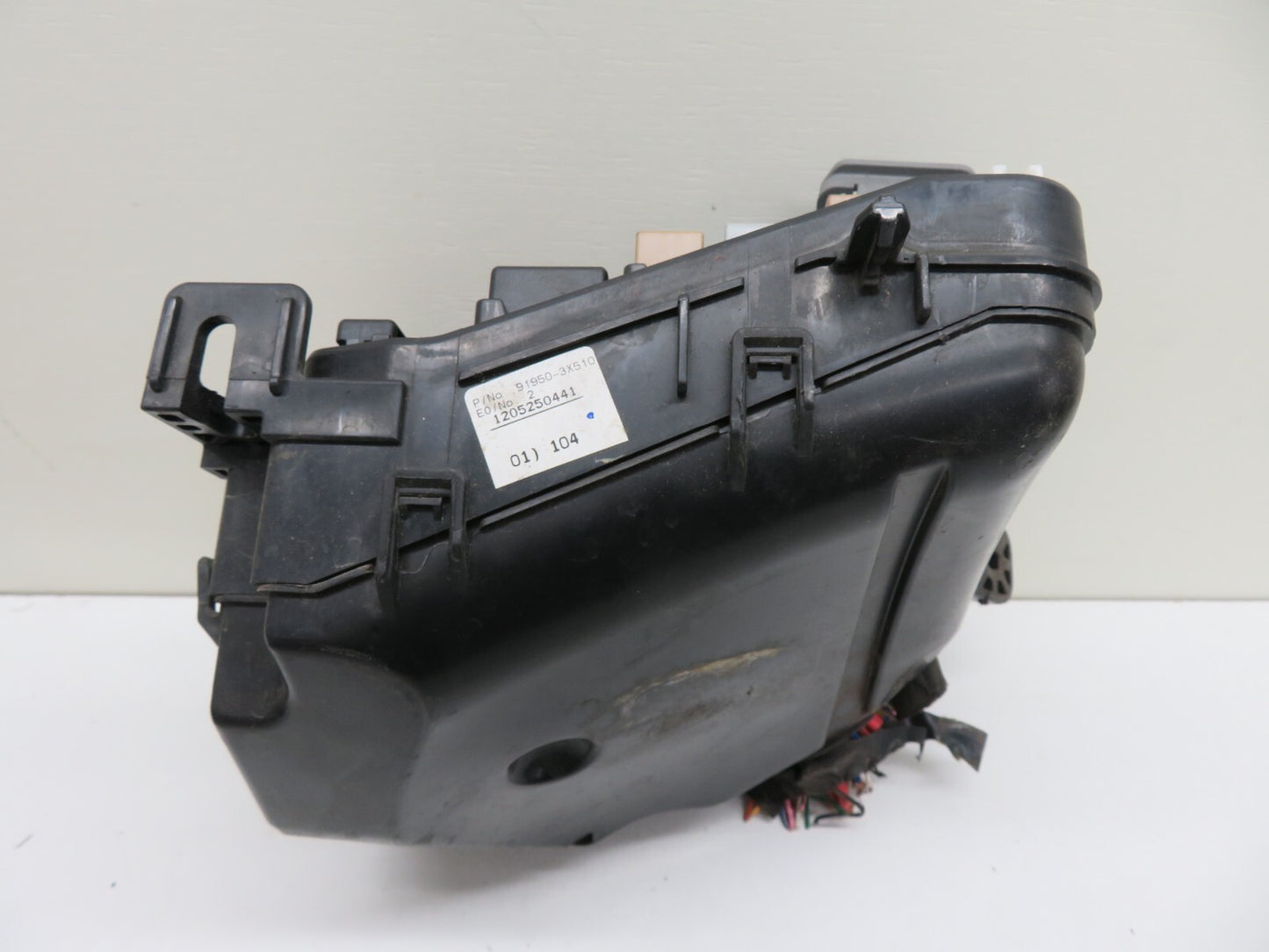 HYUNDAI I40 ENGINE BAY FUSE BOX 84603-3Z410 2011-2015 A581-9