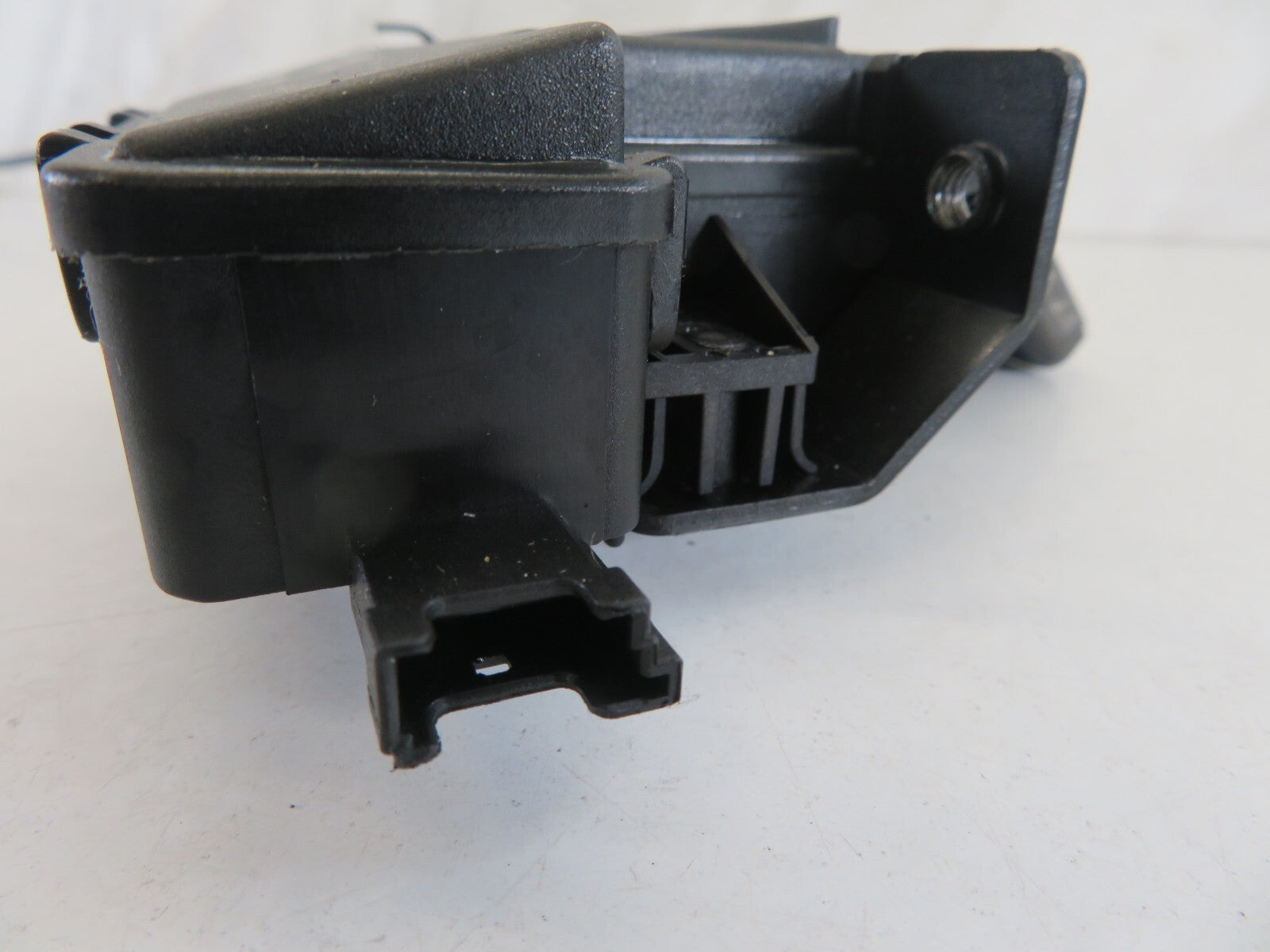 BMW 1 SERIES E88 BOOT LOCK CATCH 7840617 2007-2013 A1119-2