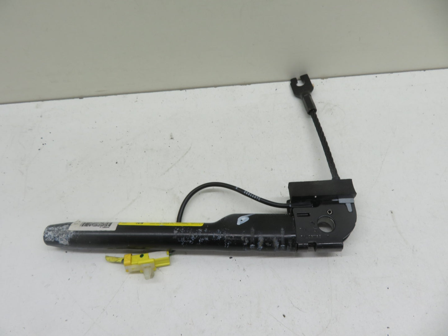 FIAT 500 NS PASSENGER SEAT BELT TENSIONER 07354528060 2007-2012 1854-6