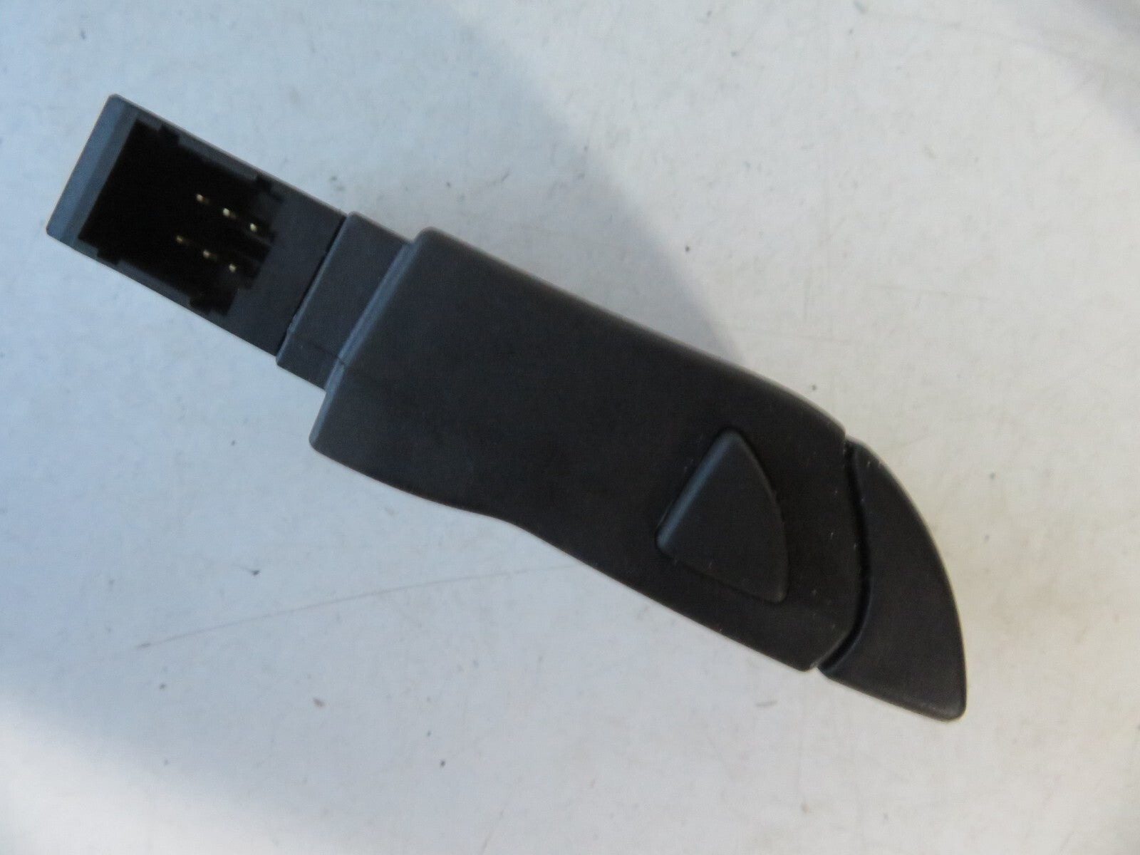 RENAULT LAGUNA ESTATE STEERING VOLUME CONTROLS 7701049643 2001-2005 AMS1433-11