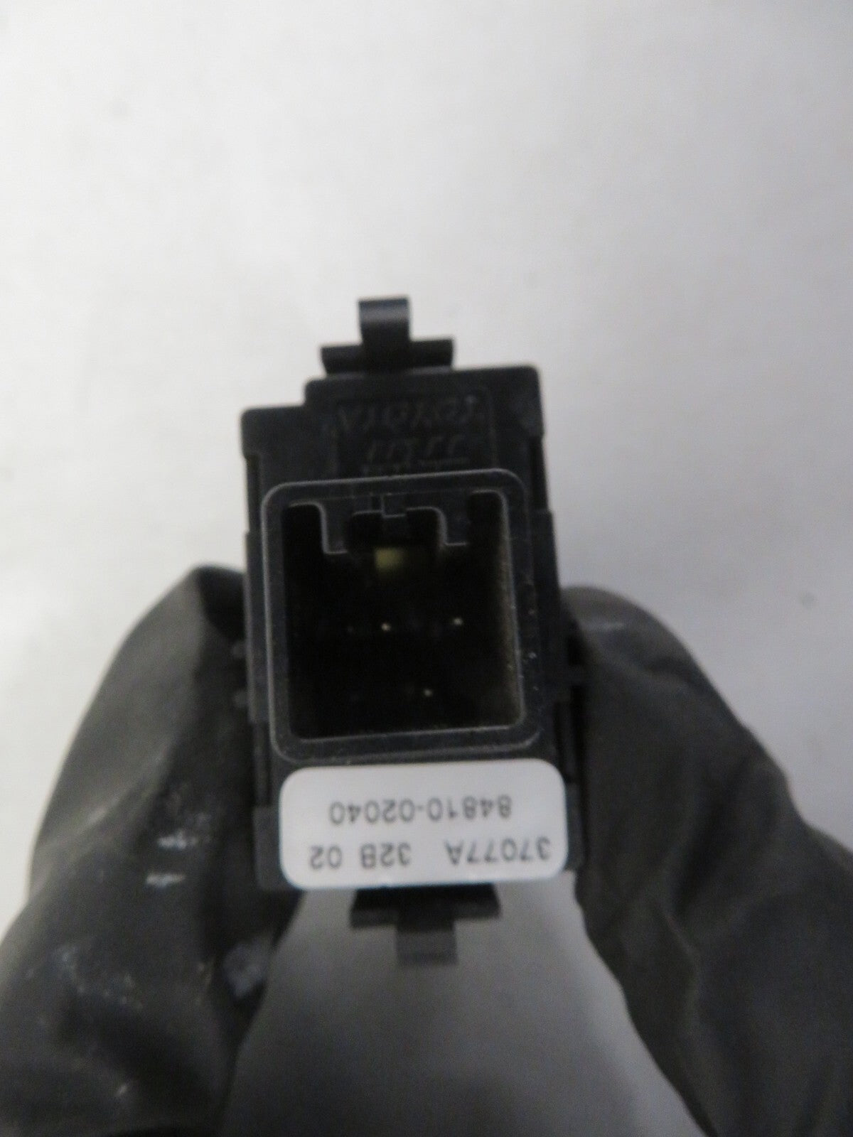 TOYOTA COROLLA FRONT WINDOW SWITCH LEFT SIDE 84810-02040  2004-2007 MIX1424-23