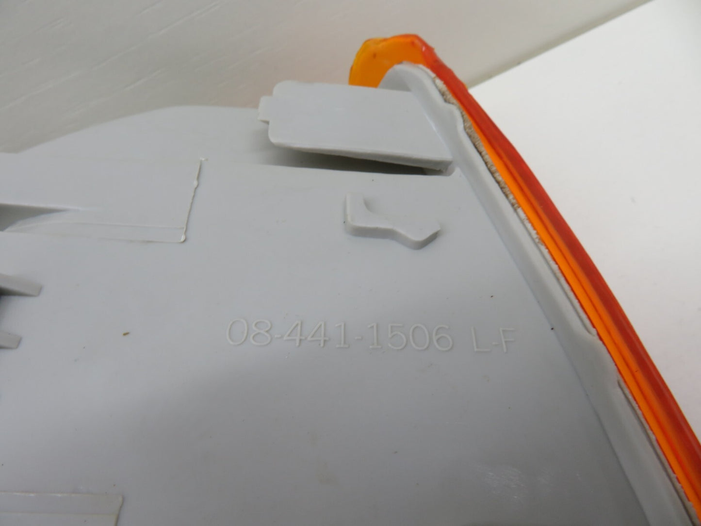 FRONT NS PASSENGER INDICATOR LIGHT FOR AUDI 100 441-1506-U YEARS 1982-1990