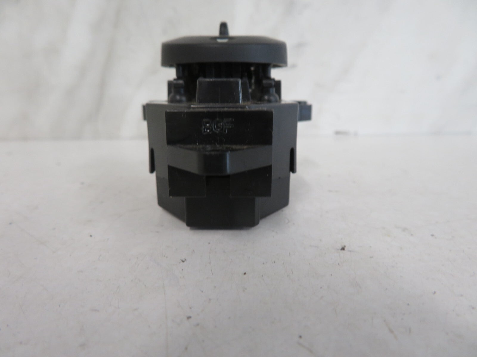 HYUNDAI SANTA FE MIRROR CONTROL SWITCH 371480 2006-2011 HYMIX1411-12