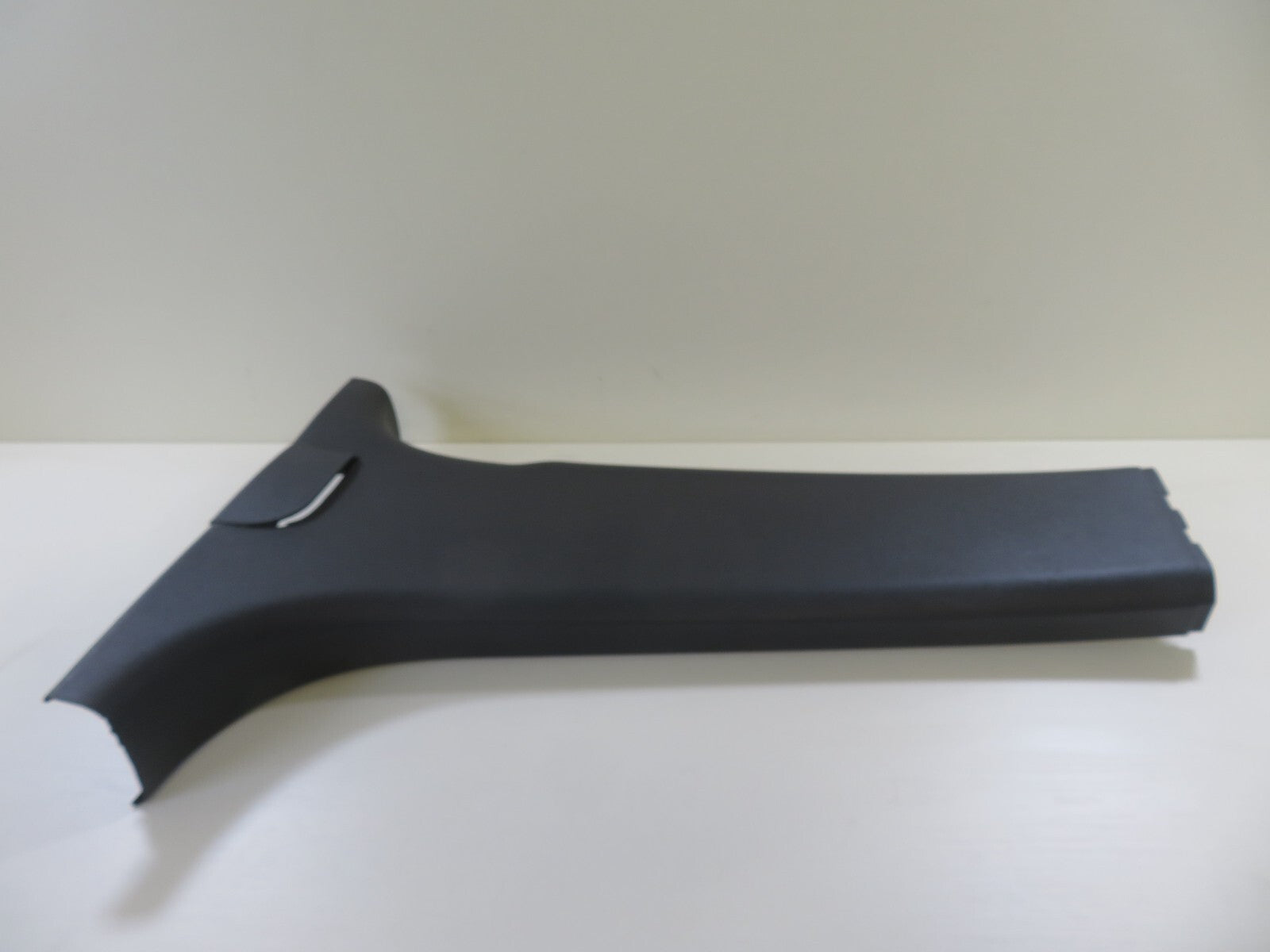 VOLKSWAGEN VW TOURAN LH NS PASSENGER B PILLAR TRIM 1T0867297 2003-2009 NO3