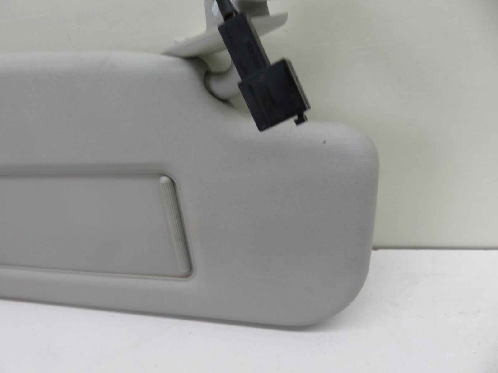 VW GOLF MK6 OS DRIVER SUN VISOR 2009-2013 REF-2