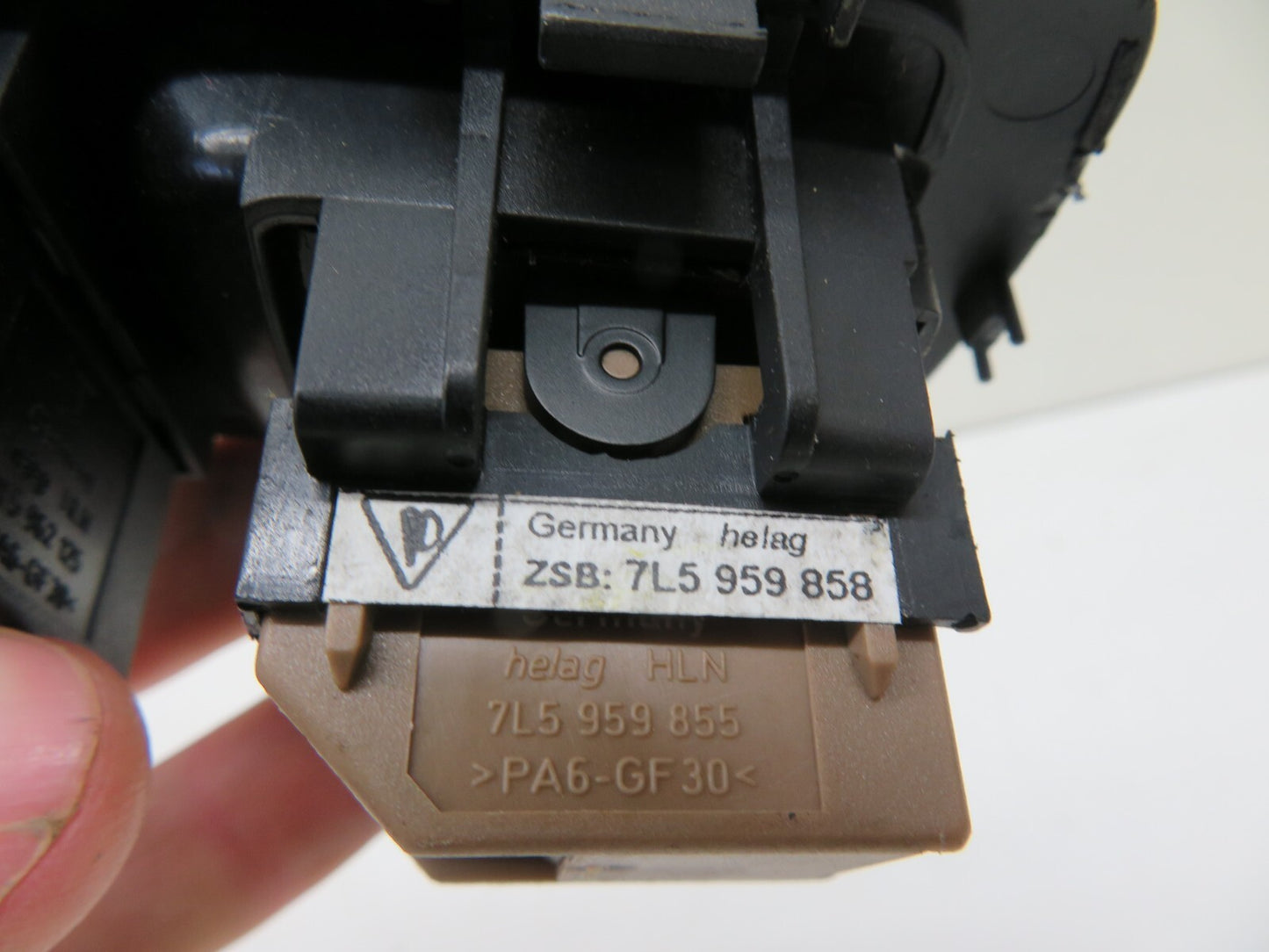 PORSCHE CAYENNE 955 OSR REAR WINDOW SWITCH 7L5959858 2003-2006 1634-11