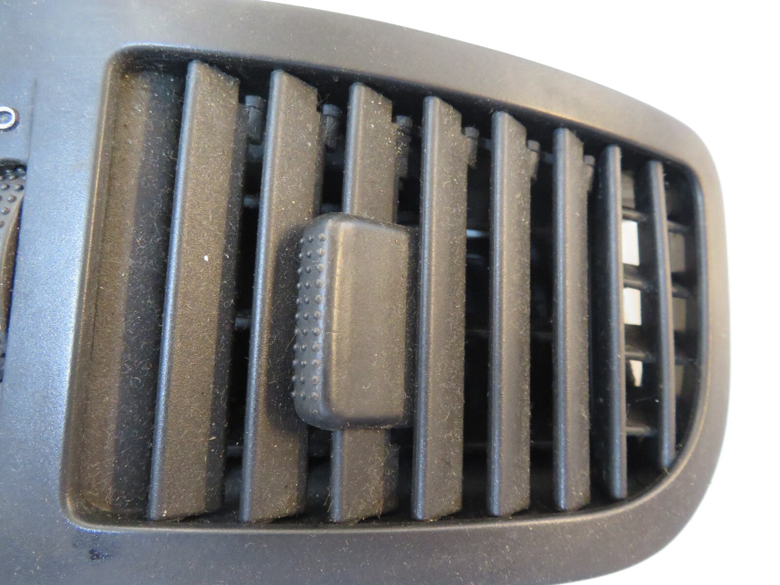 VOLKSWAGEN VW POLO 6N2 OS DRIVER AIR VENT 6X2819703 1999-2003 B8-2