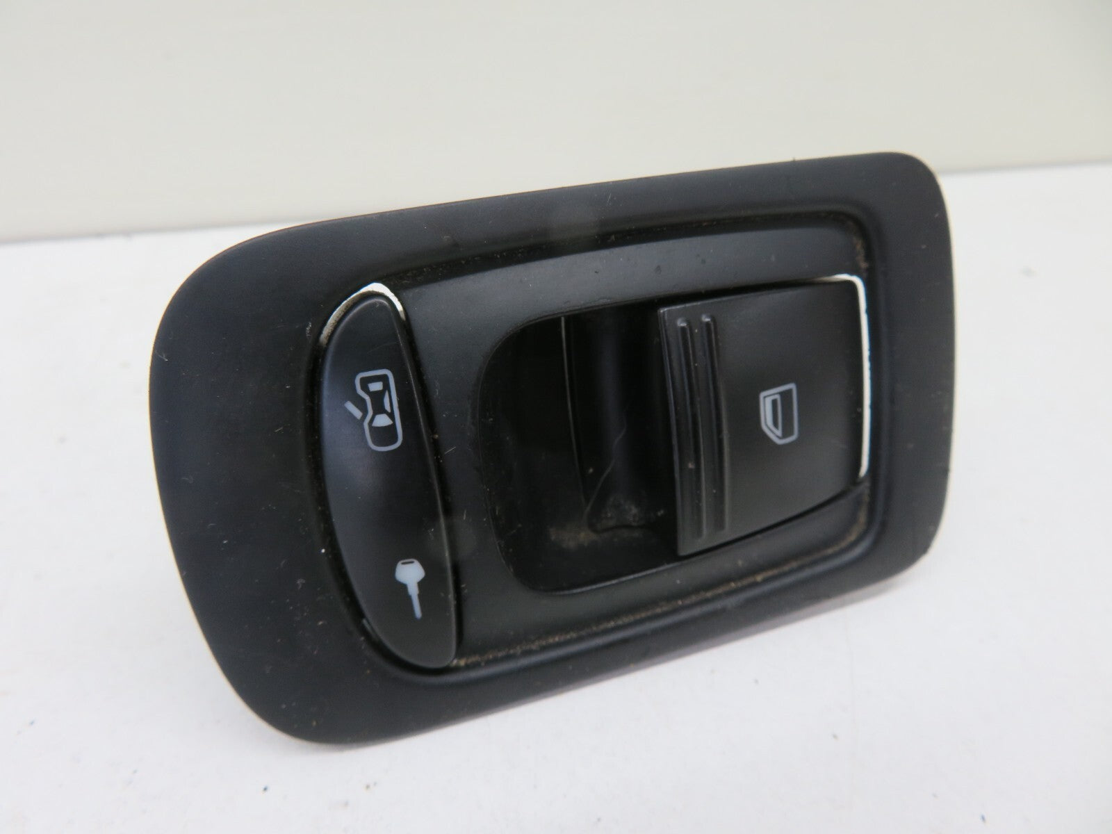 PORSCHE CAYENNE 955 OSR REAR WINDOW SWITCH 7L5959858 2003-2006 1634-11