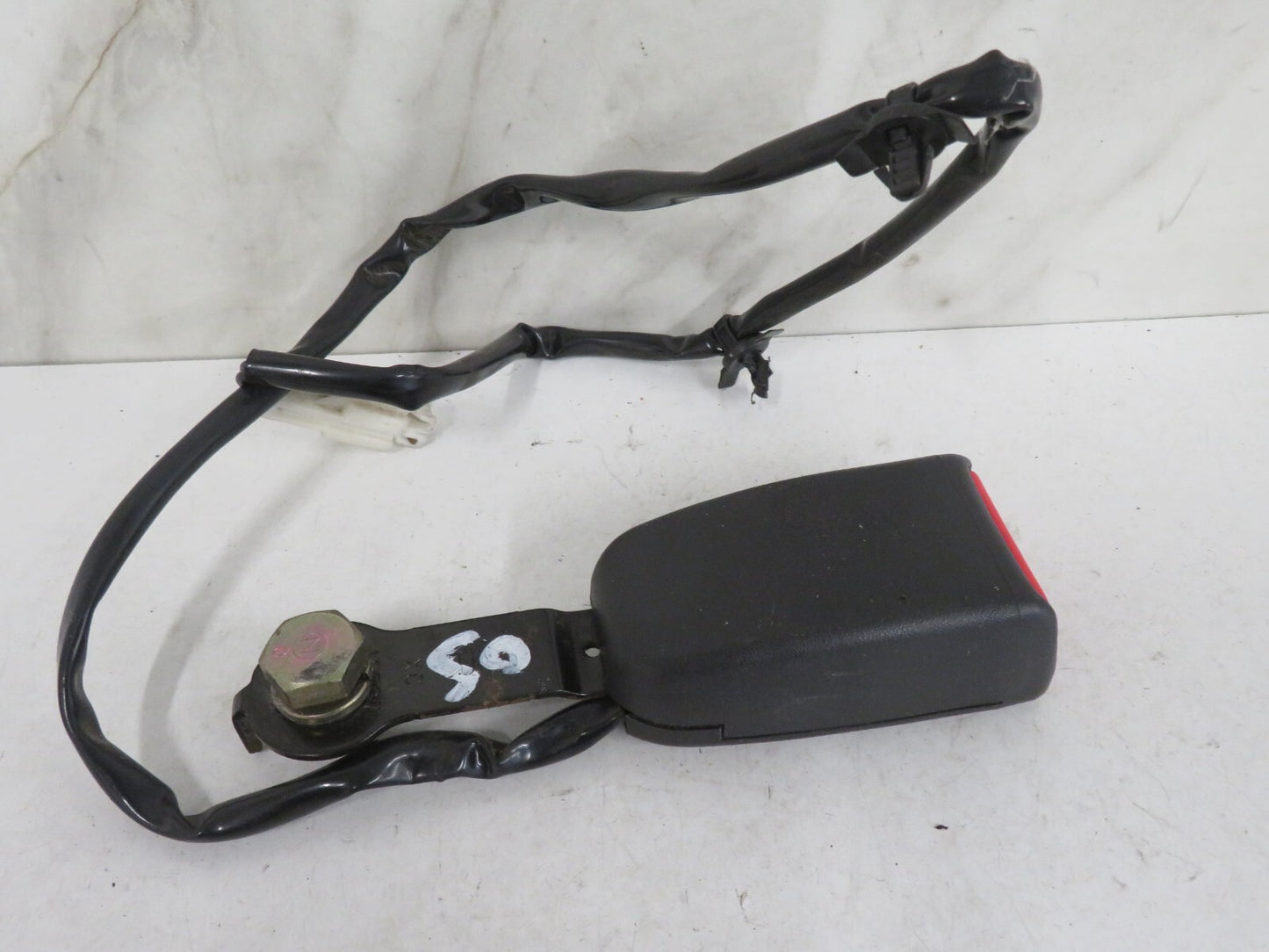 MITSUBISHI FTO OS DRIVER SEAT BELT BUCKLE MIX1710-17