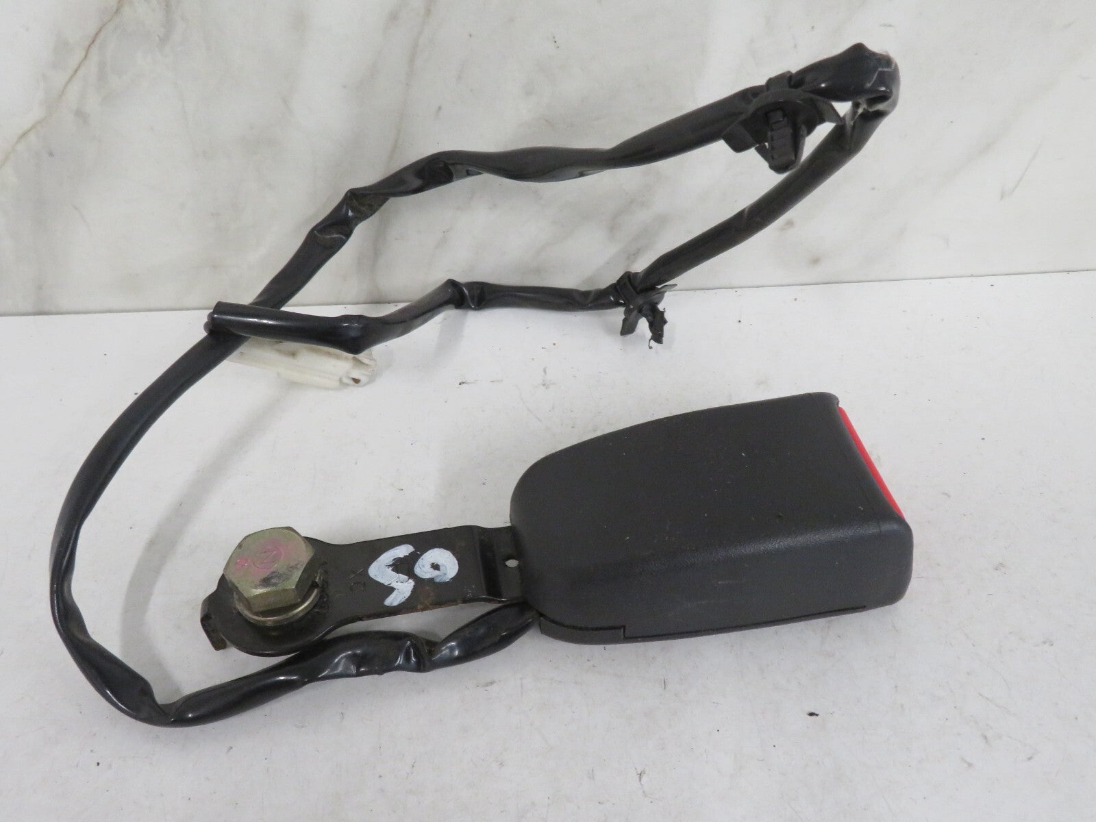 MITSUBISHI FTO OS DRIVER SEAT BELT BUCKLE MIX1710-17