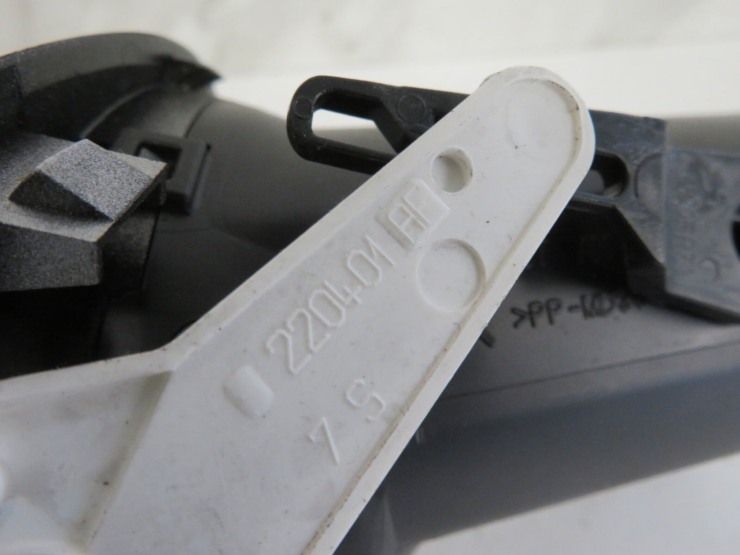 RENAULT CLIO MK3 NS PASSENGER DASHBOARD AIR VENT 2005-2012 A1639-11