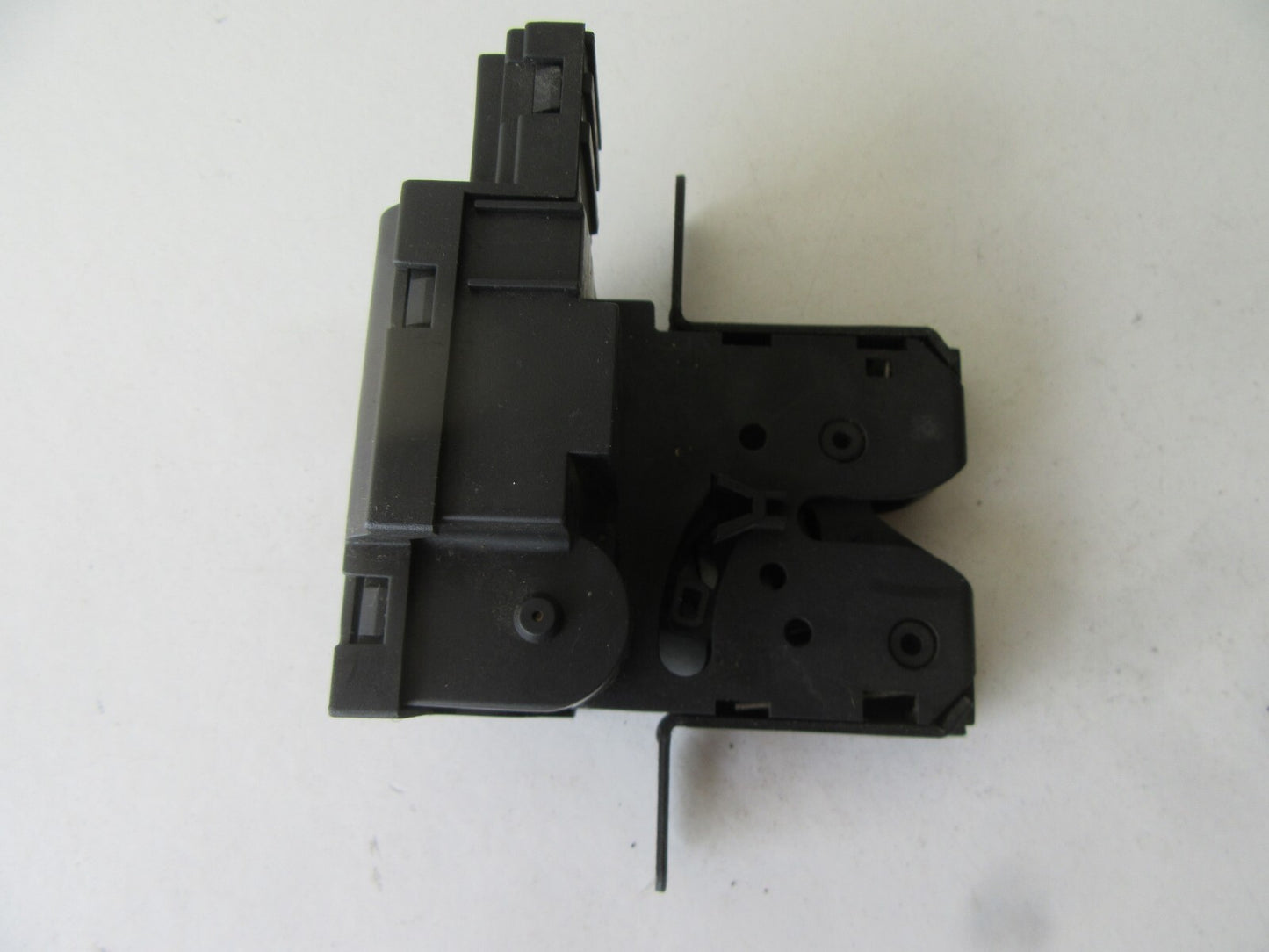 RENAULT SCENIC MK1 TAILGATE BOOT RELEASE SWITCH 8200000894 1999-2003 AMS1418