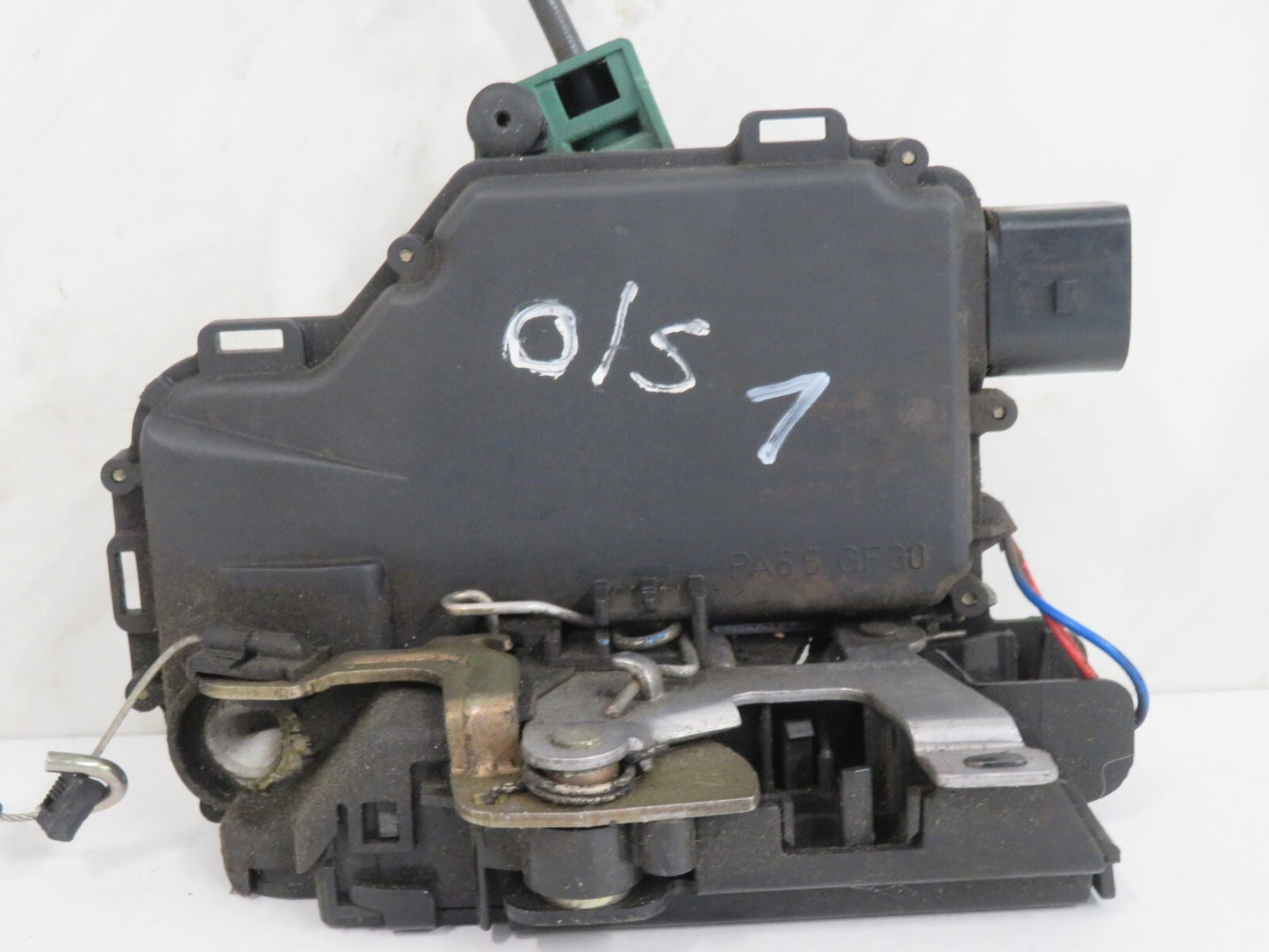 VOLKSWAGEN VW BEETLE OS DRIVER DOOR LOCK CATCH 1999-2005 AMS-7