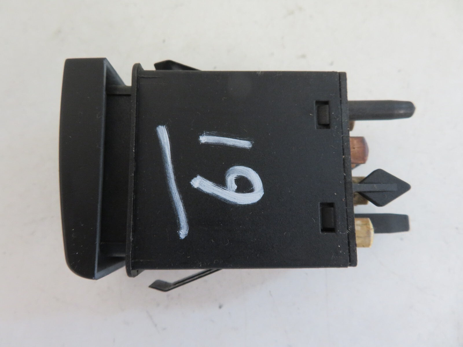 VOLKSWAGEN VW BEETLE REAR WINDSCREEN DEMIST SWITCH 1C0959621 1999-2005 AMS-19