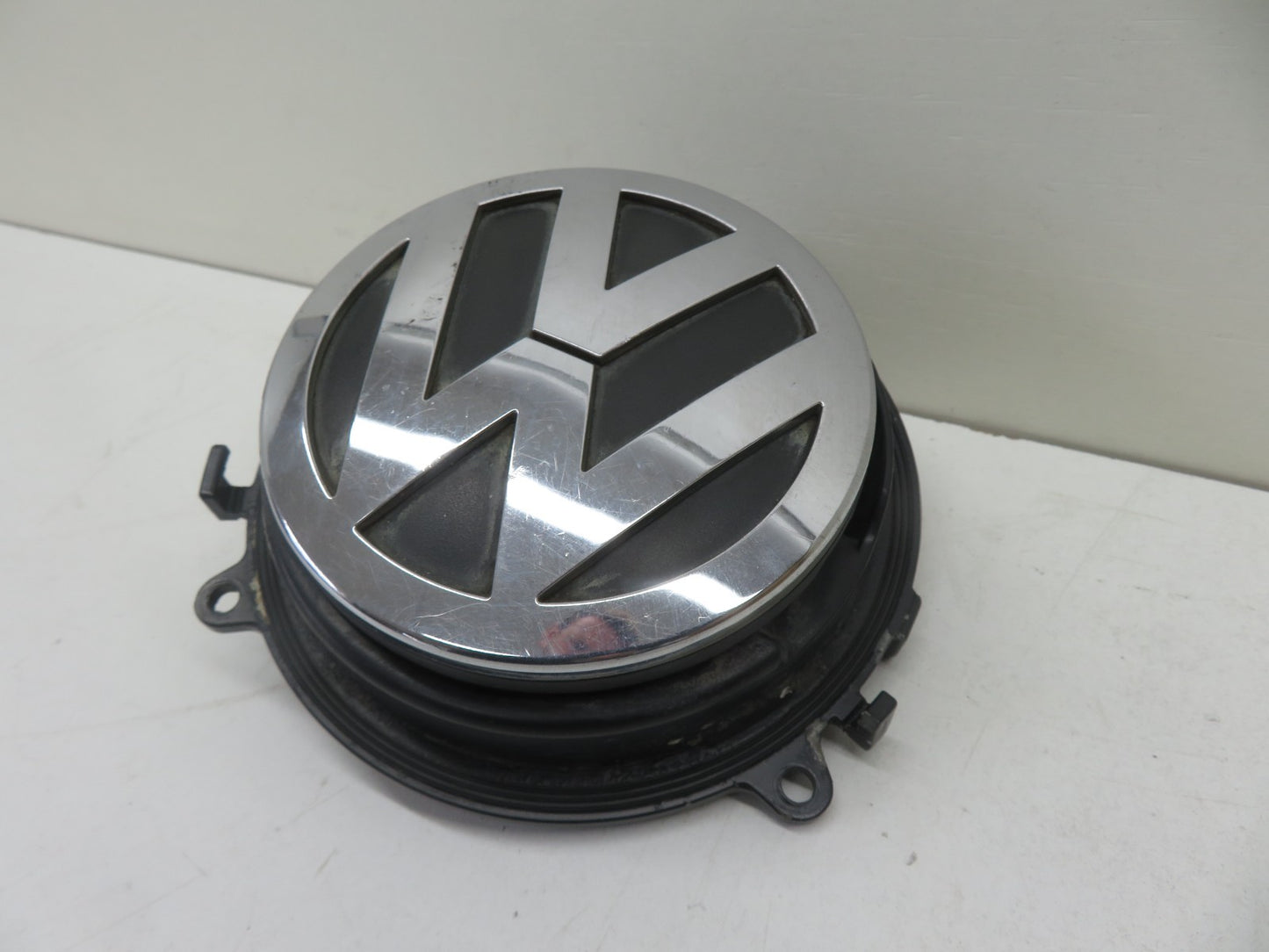 VW GOLF MK6 REAR BOOT HANDLE SWITCH 1K0827469E 2009-2013 1500-9