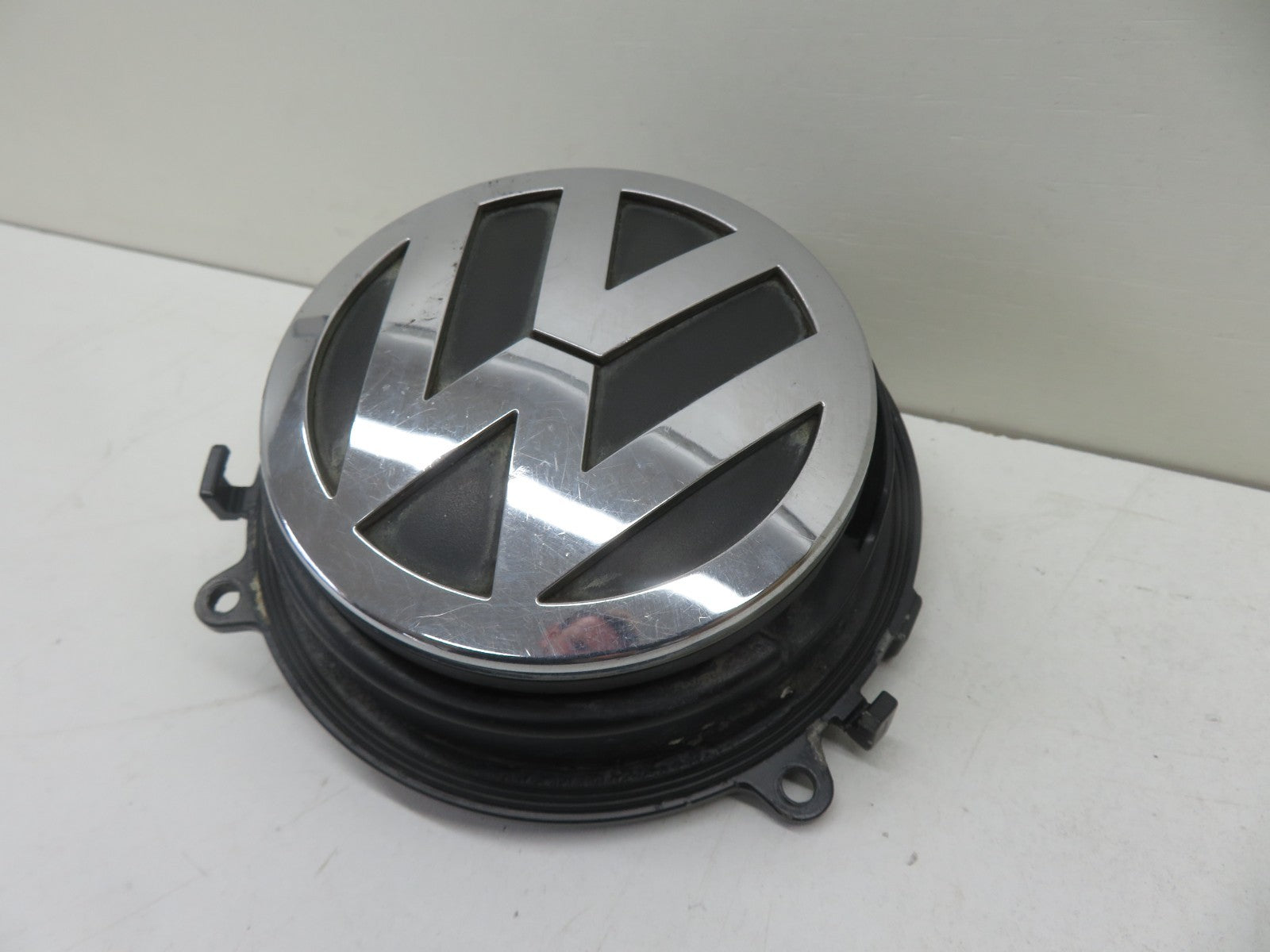 VW GOLF MK6 REAR BOOT HANDLE SWITCH 1K0827469E 2009-2013 1500-9