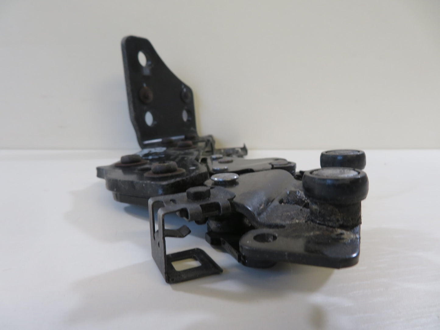 FORD C MAX GRAND OSR BOTTOM GUIDE ROLLER HINGE AM51-U25000-AF 2011-2015 1507-4