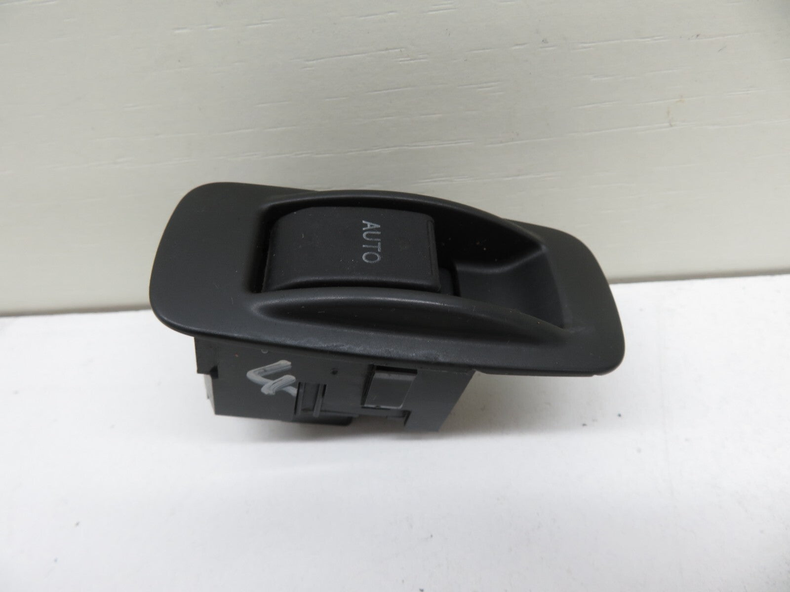 TOYOTA COROLLA OSR REAR RIGHT WINDOW SWITCH 54035117 2002-2007 1412-4