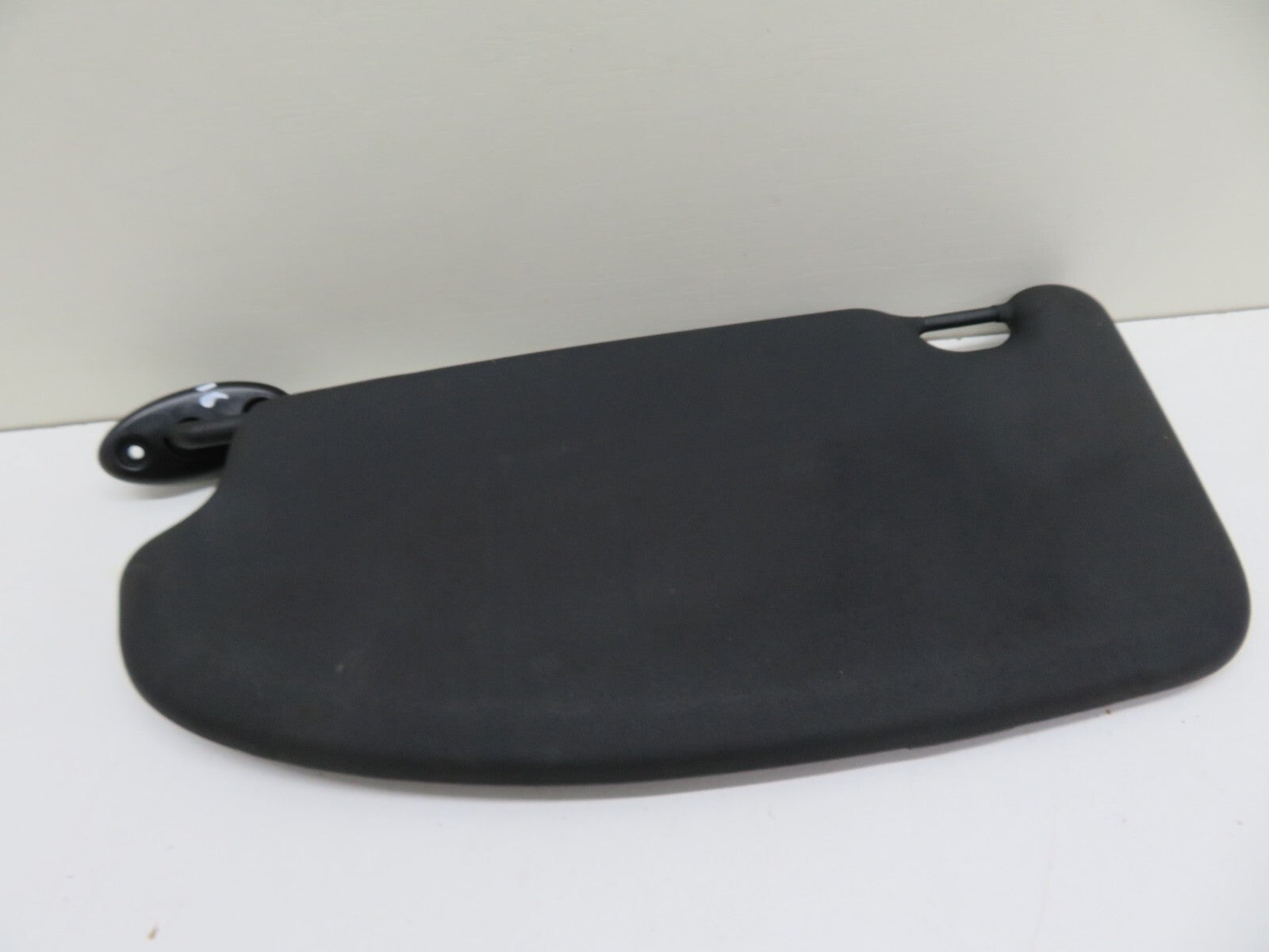 FORD FOCUS ST225 OS DRIVER SIDE SUN VISOR (2005-2010) 1345-15